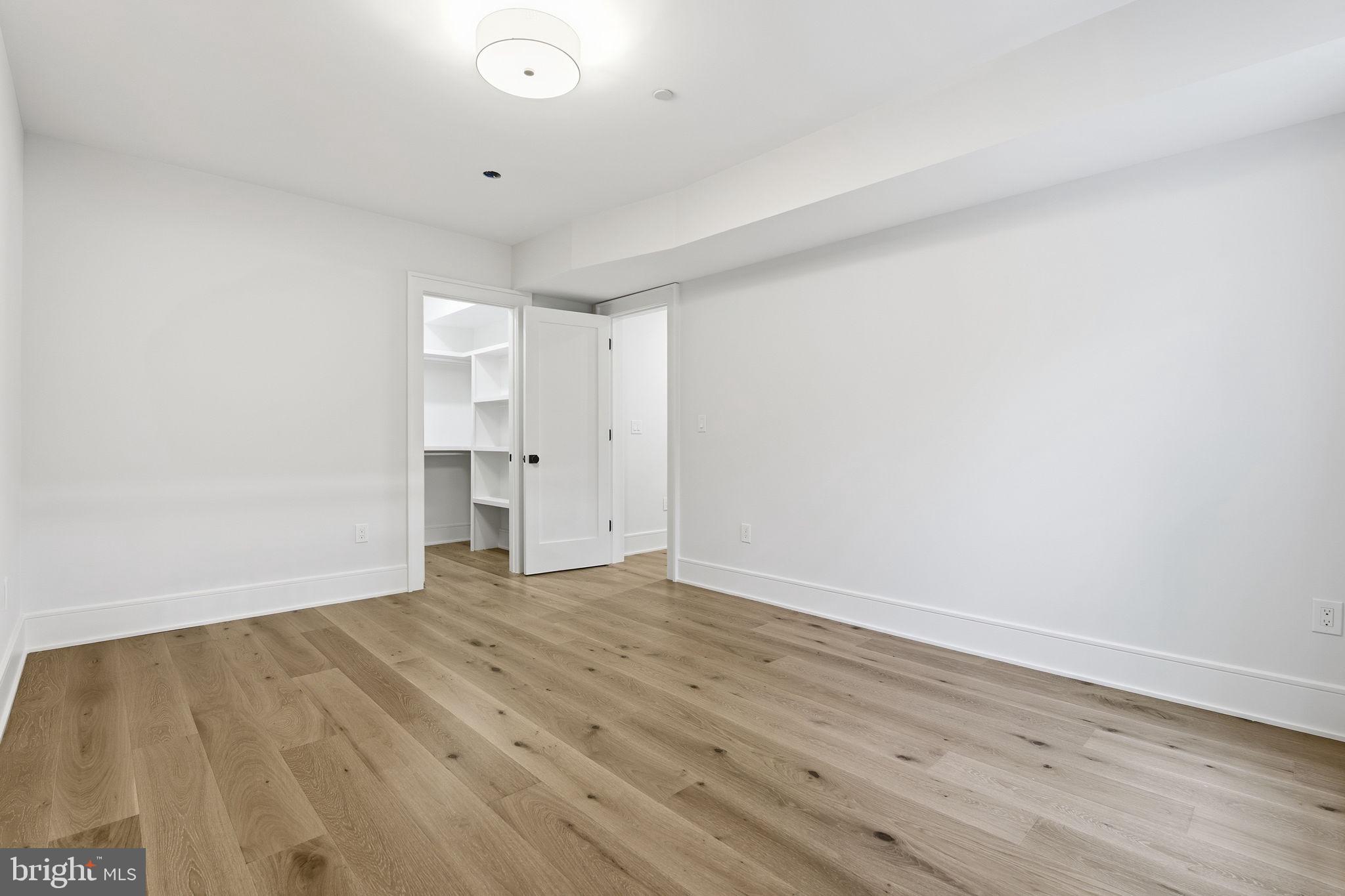 BURNING TREE VALLEY - Residential