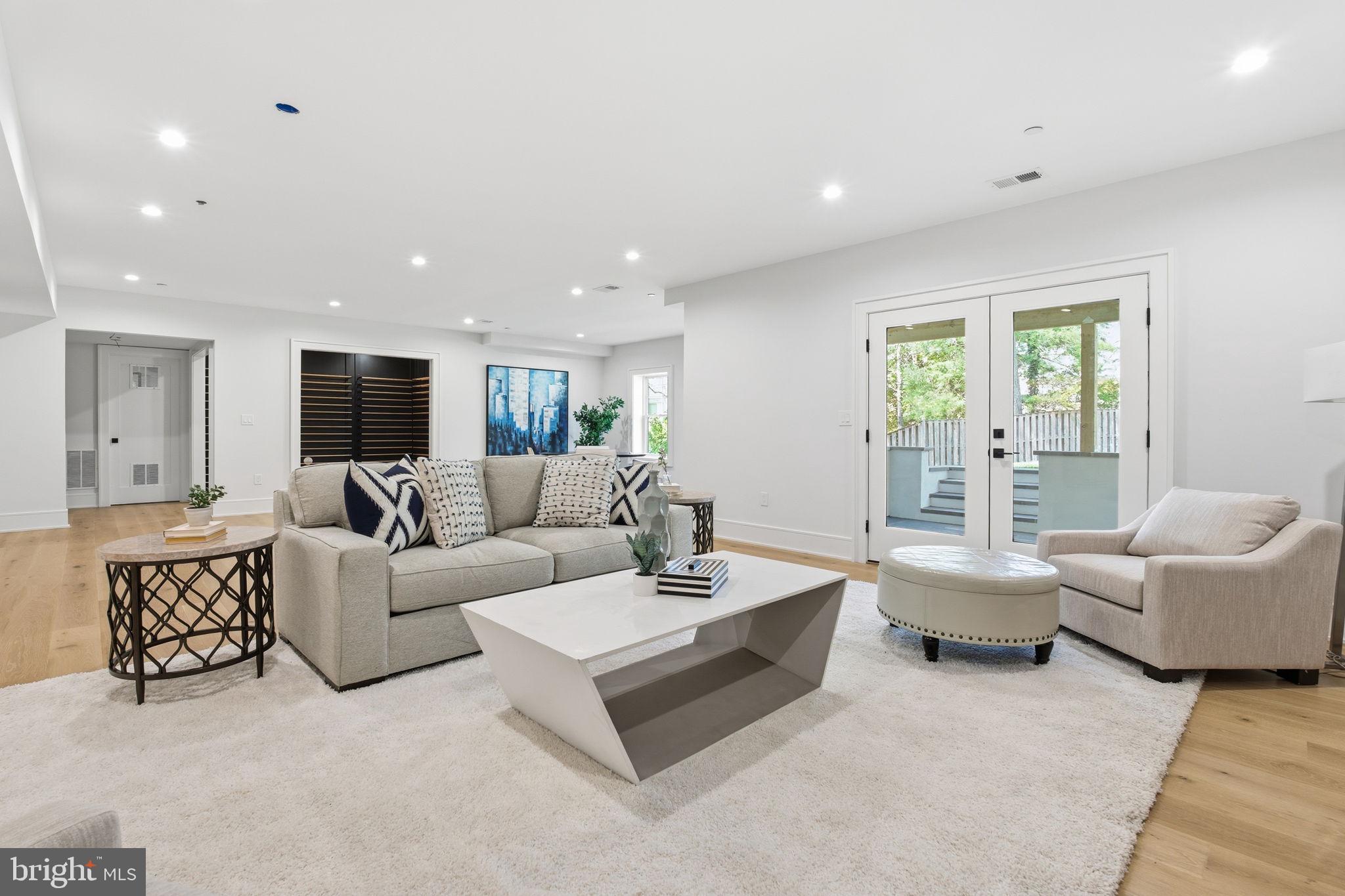 BURNING TREE VALLEY - Residential