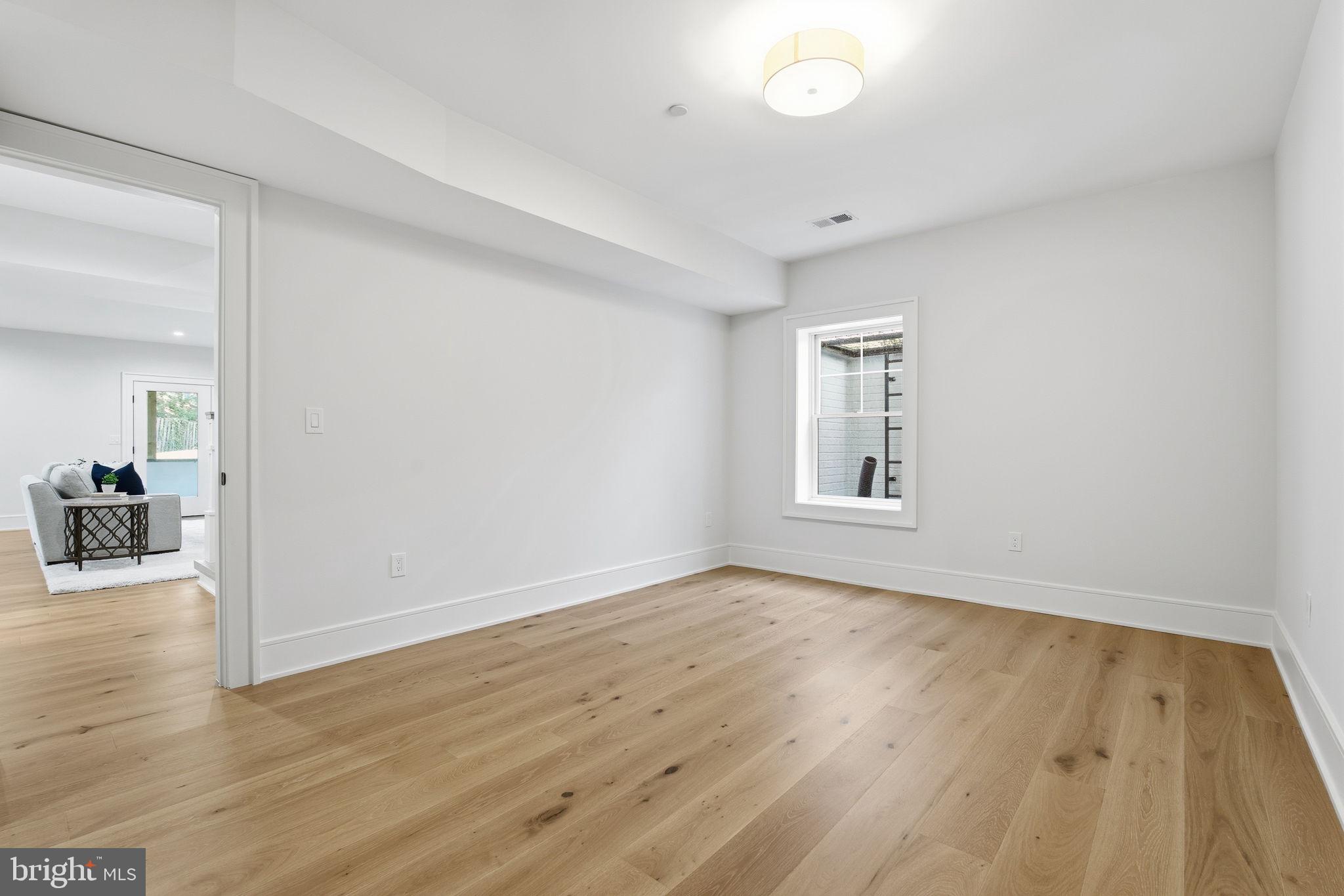 BURNING TREE VALLEY - Residential