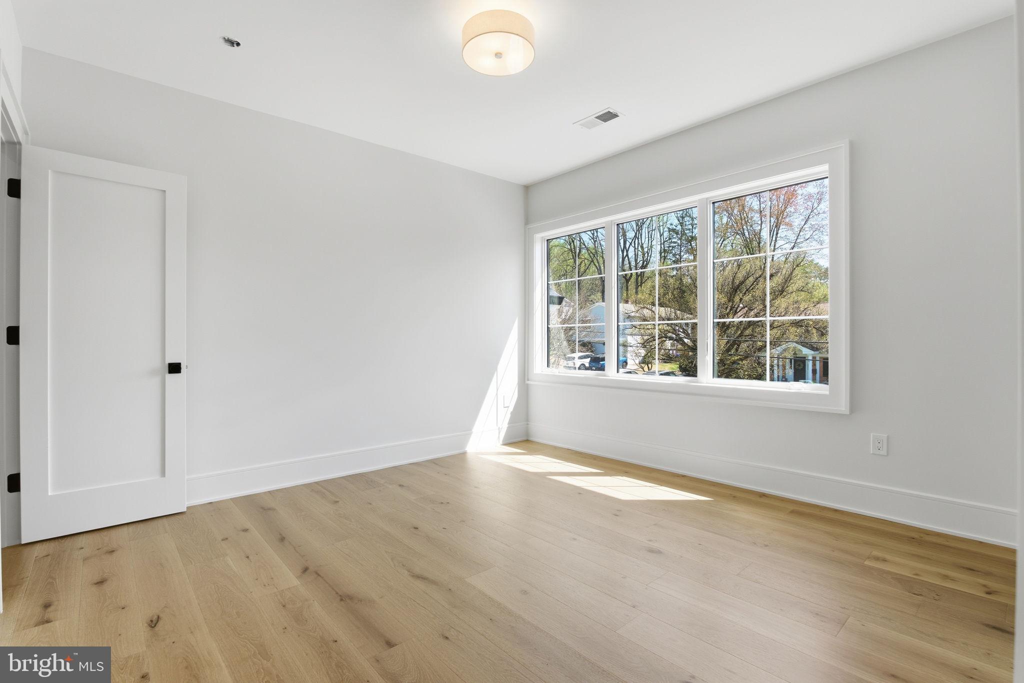 BURNING TREE VALLEY - Residential