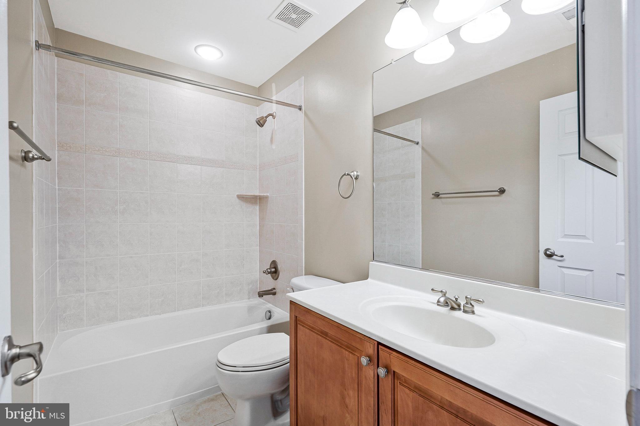 PARKSIDE VILLAGE - Residential Lease