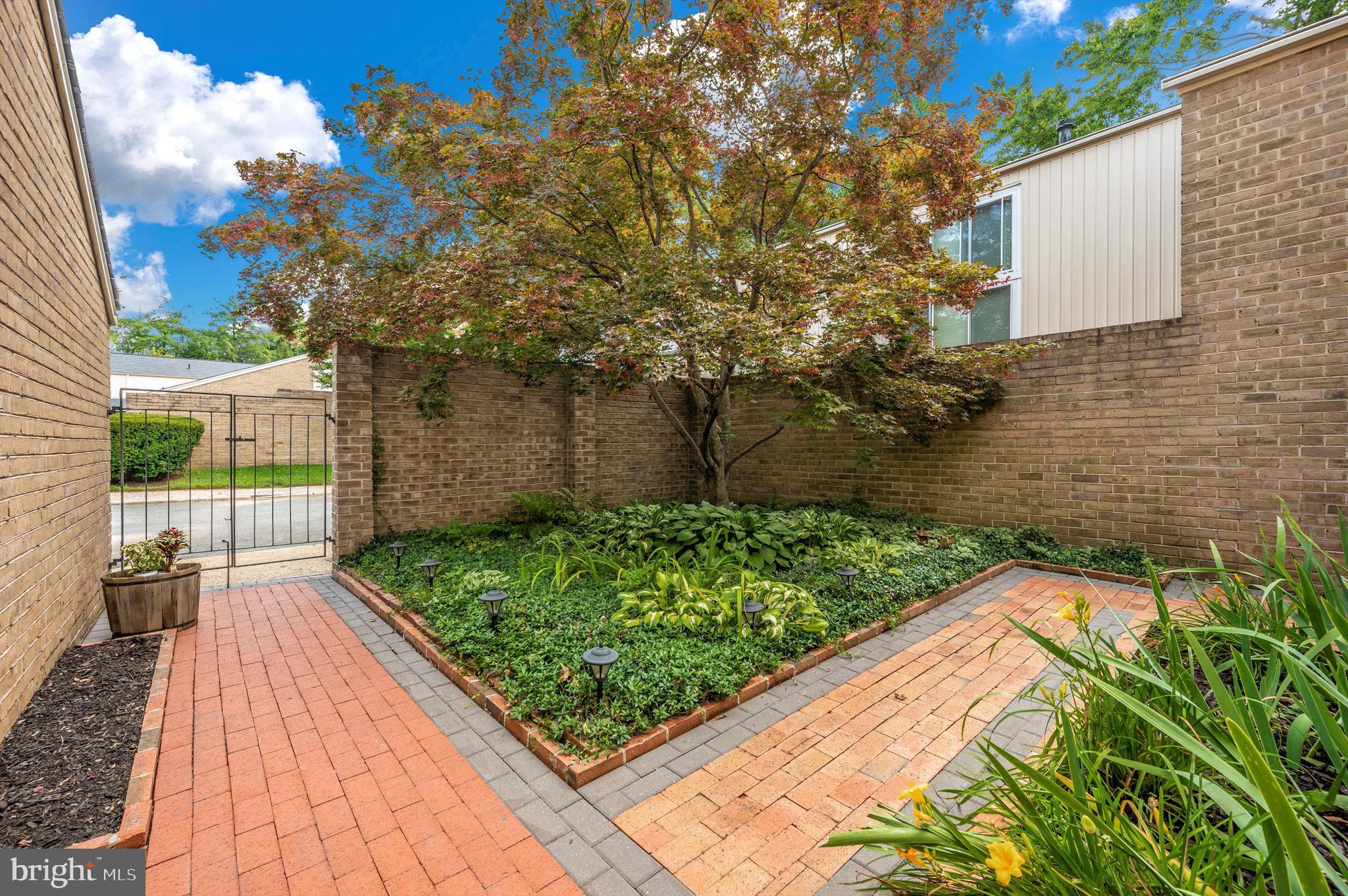 MONTGOMERY VILLAGE - Residential