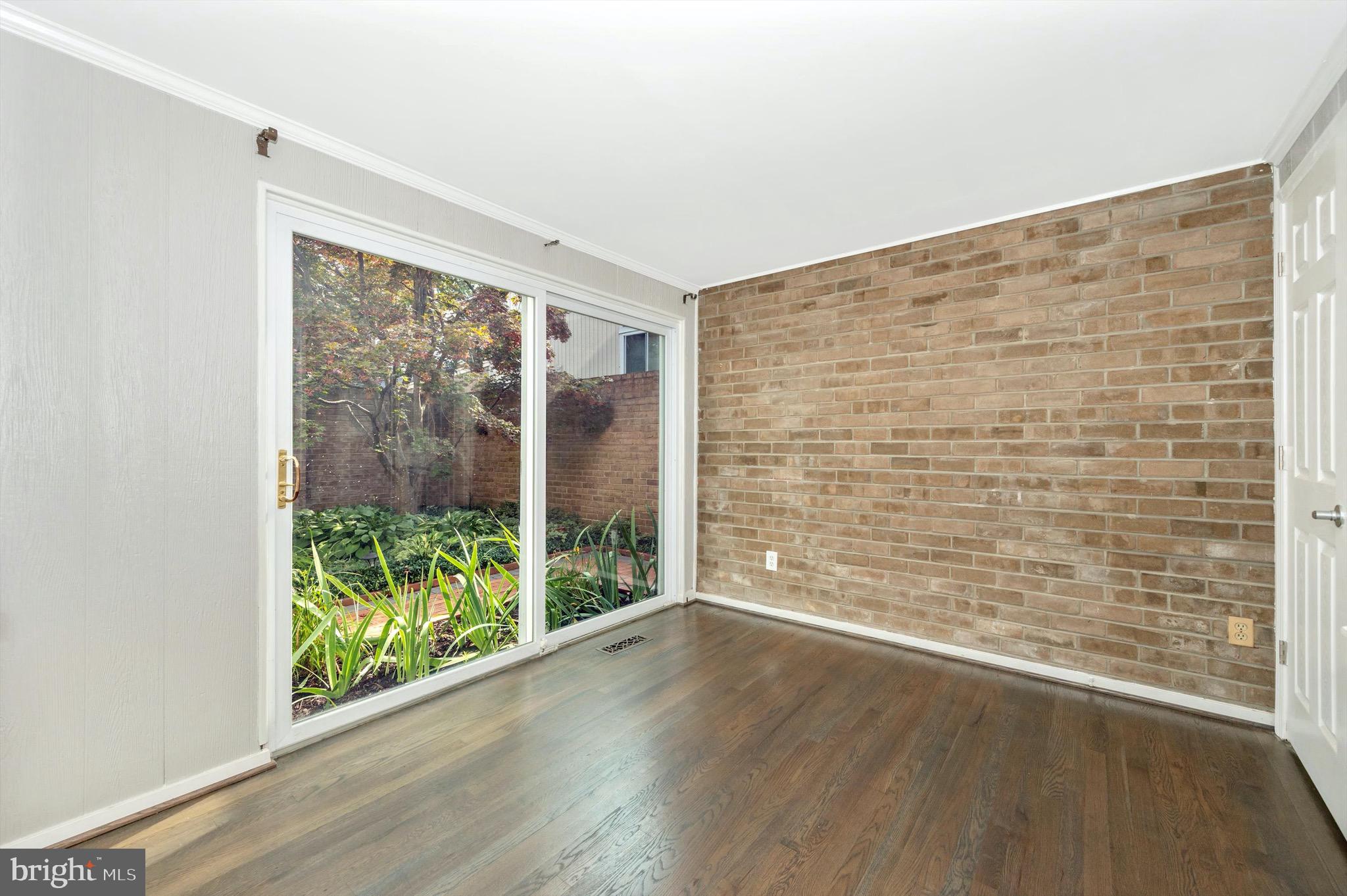 MONTGOMERY VILLAGE - Residential