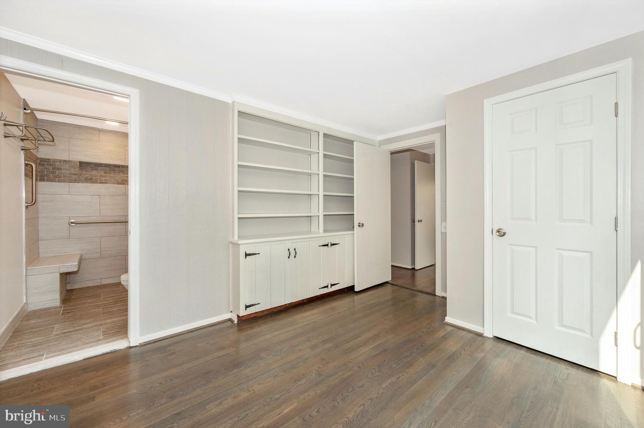 MONTGOMERY VILLAGE - Residential