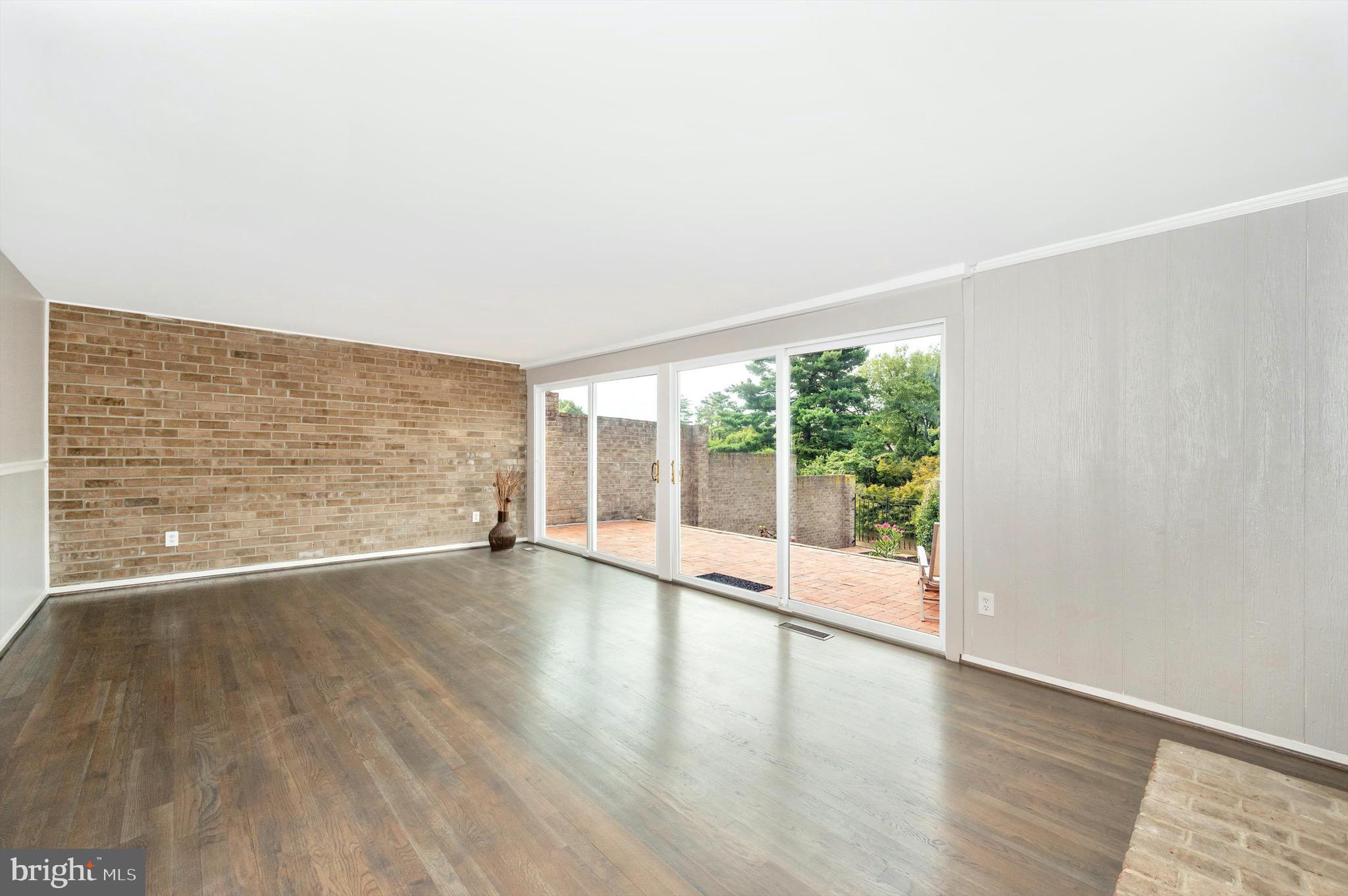 MONTGOMERY VILLAGE - Residential