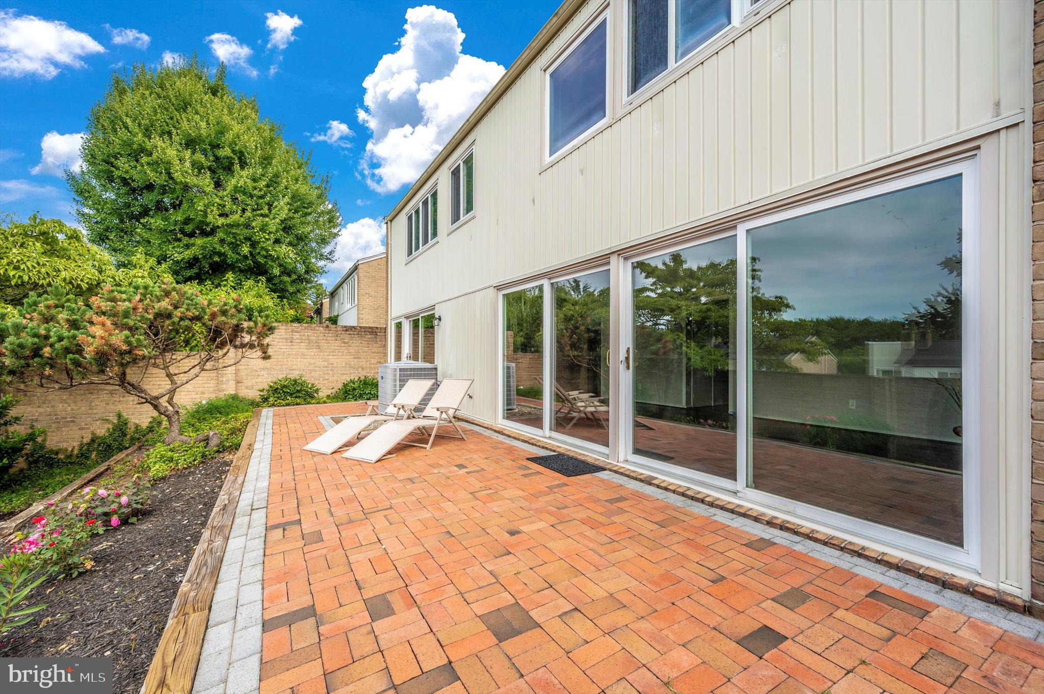 MONTGOMERY VILLAGE - Residential