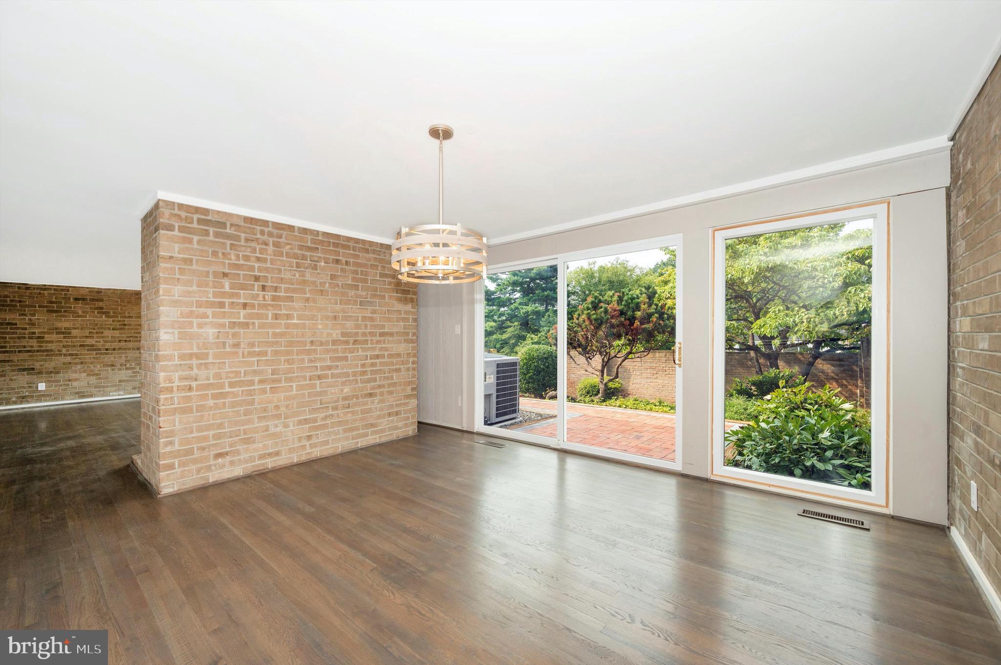 MONTGOMERY VILLAGE - Residential