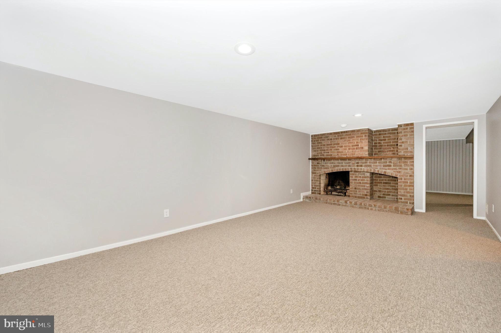 MONTGOMERY VILLAGE - Residential