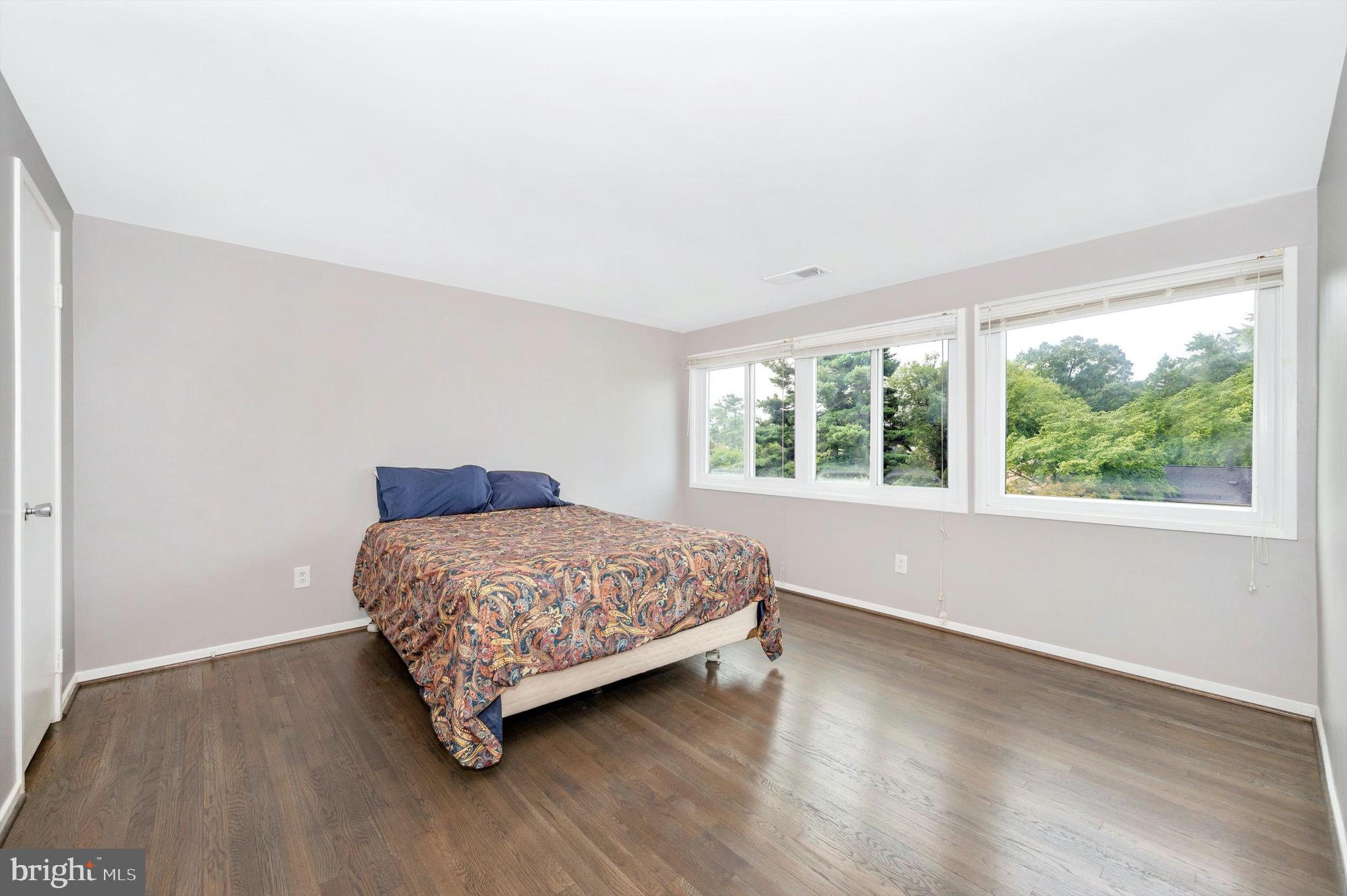 MONTGOMERY VILLAGE - Residential