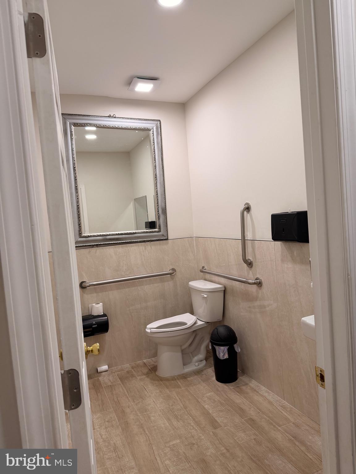 WILLOW GROVE - Commercial Sale