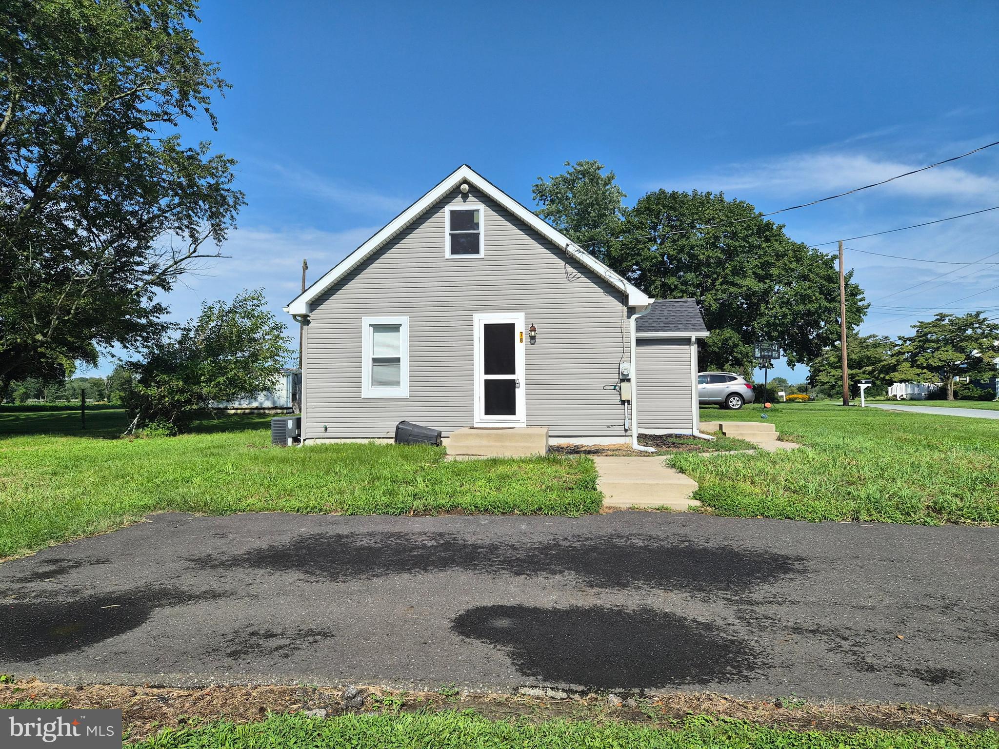 78 HUMPHREYS AVENUE