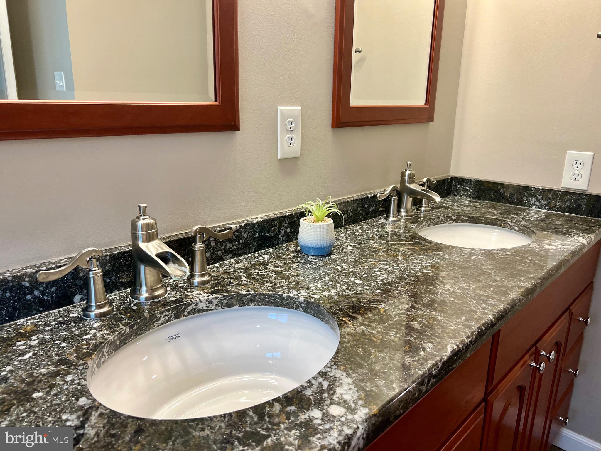 SYCAMORE LAKES - Residential