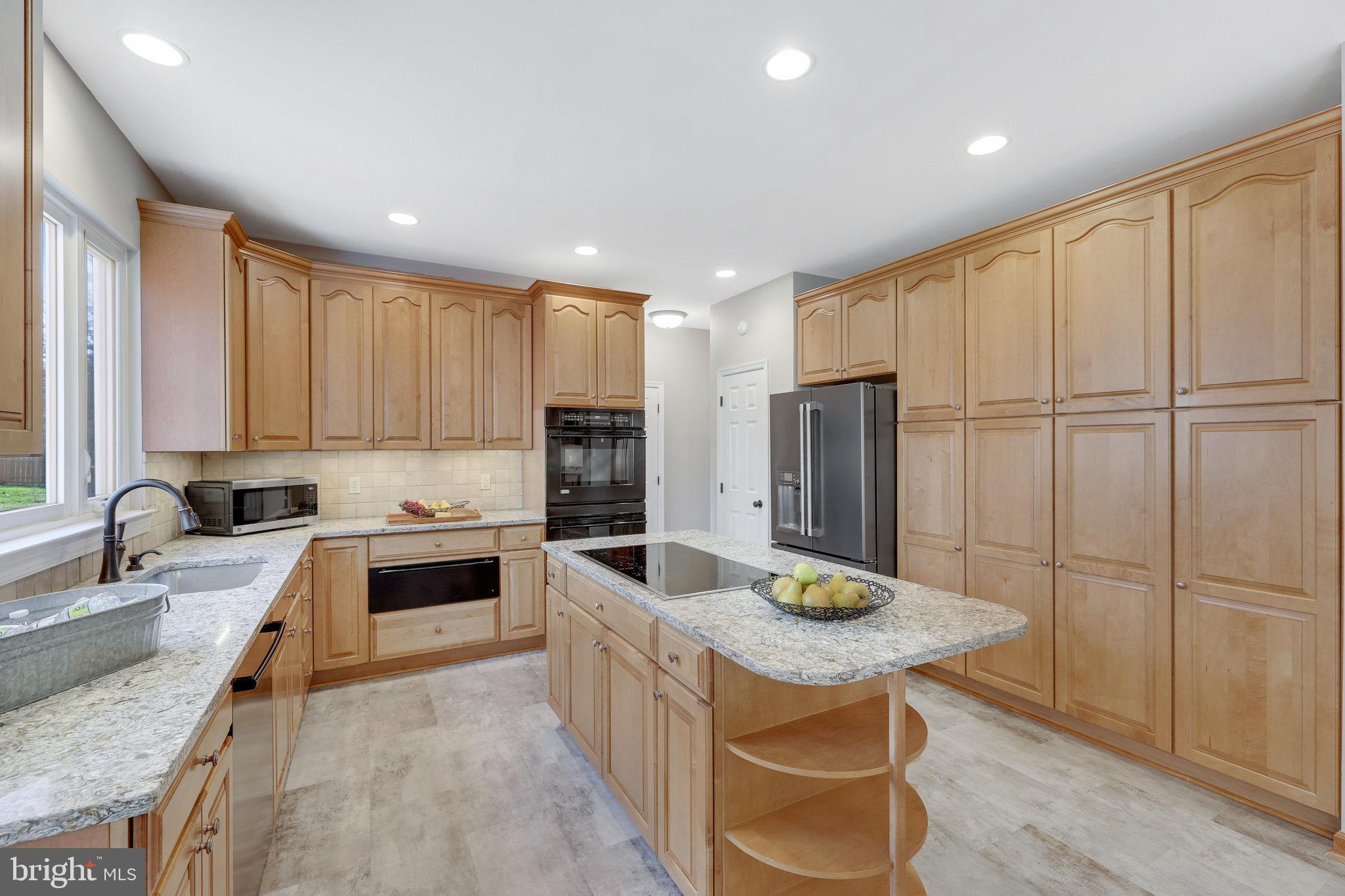 SYCAMORE LAKES - Residential