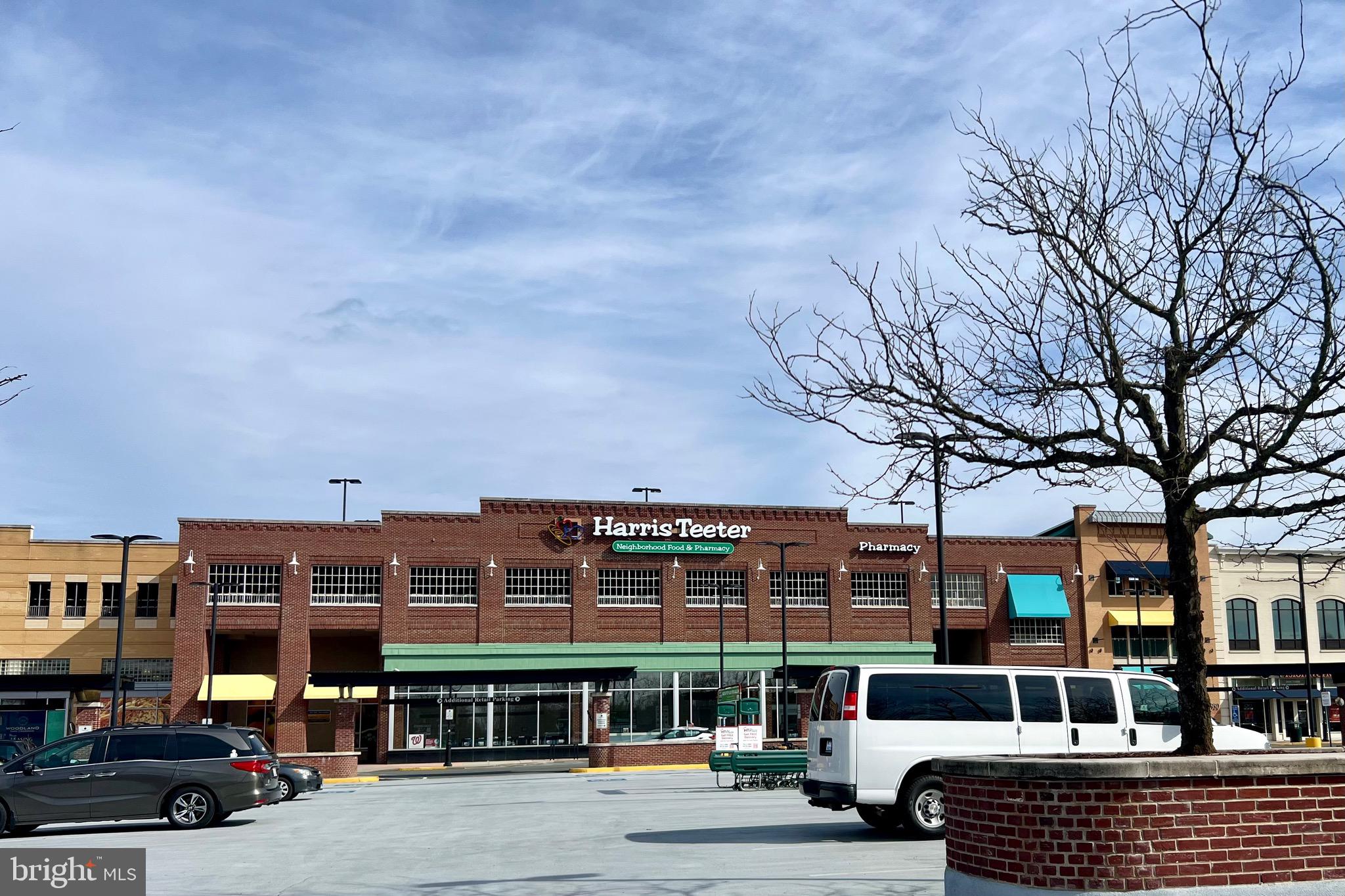 SYCAMORE LAKES - Residential