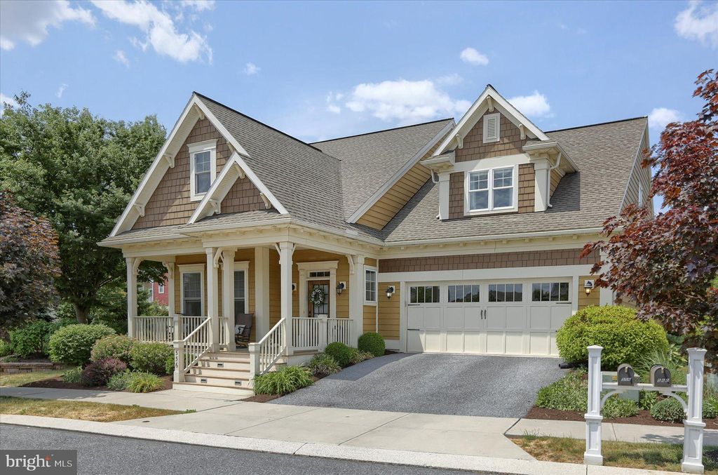 Photo of 556 CONSTITUTION DR, EPHRATA, PA 17522 (MLS # PALA2035950)