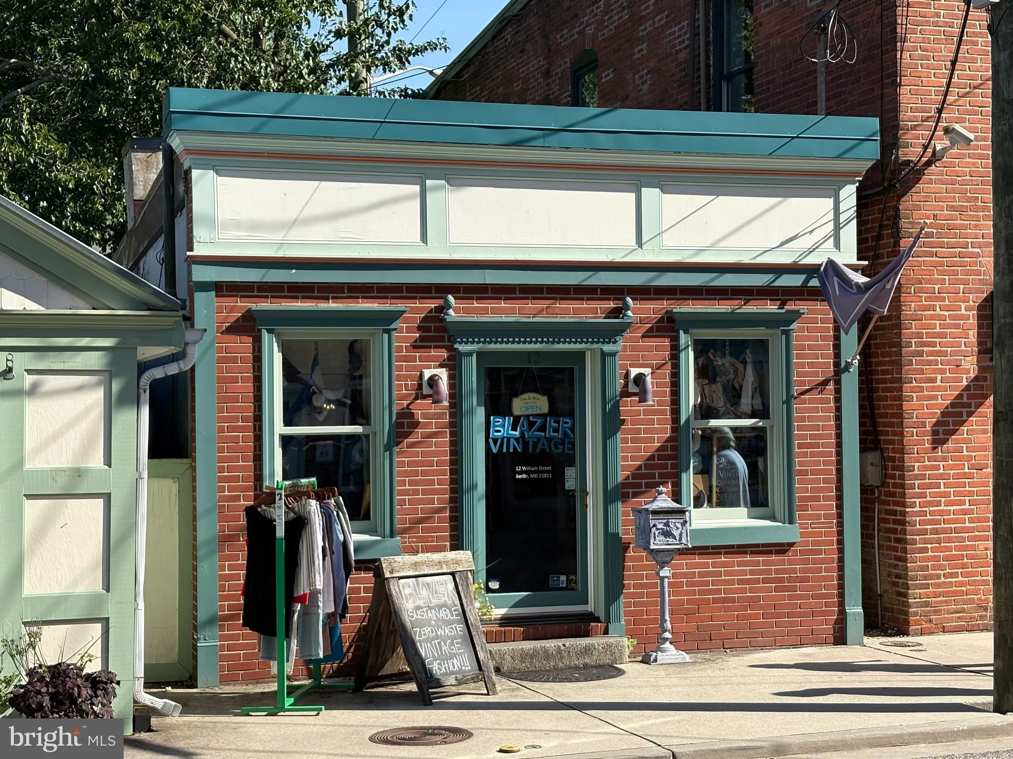 12 Williams Street