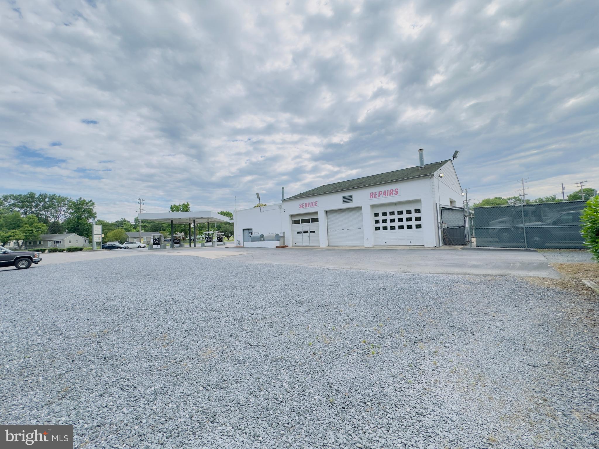 1321 FOREST DRIVE