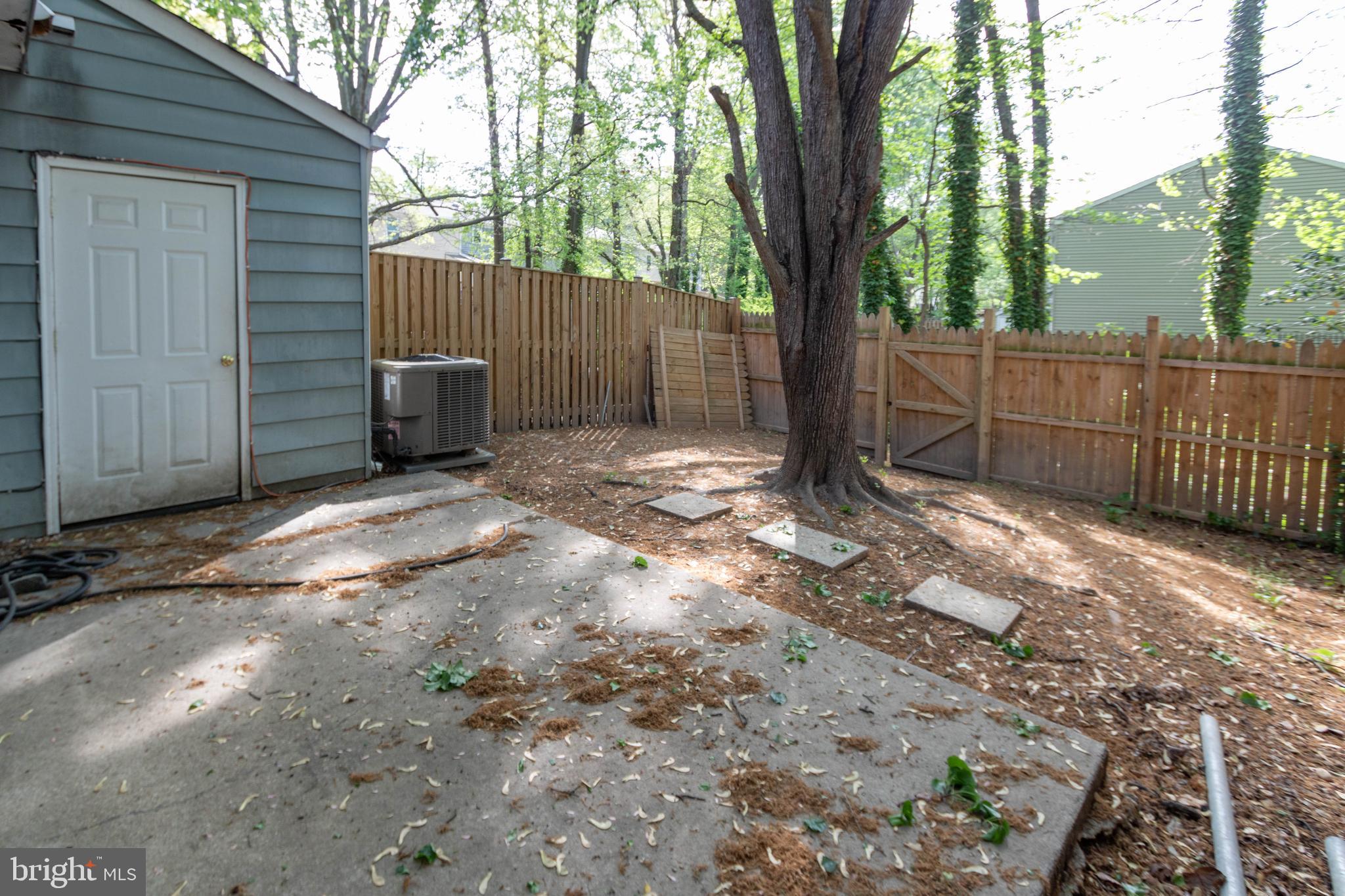 WAKEFIELD SQUARE - Residential