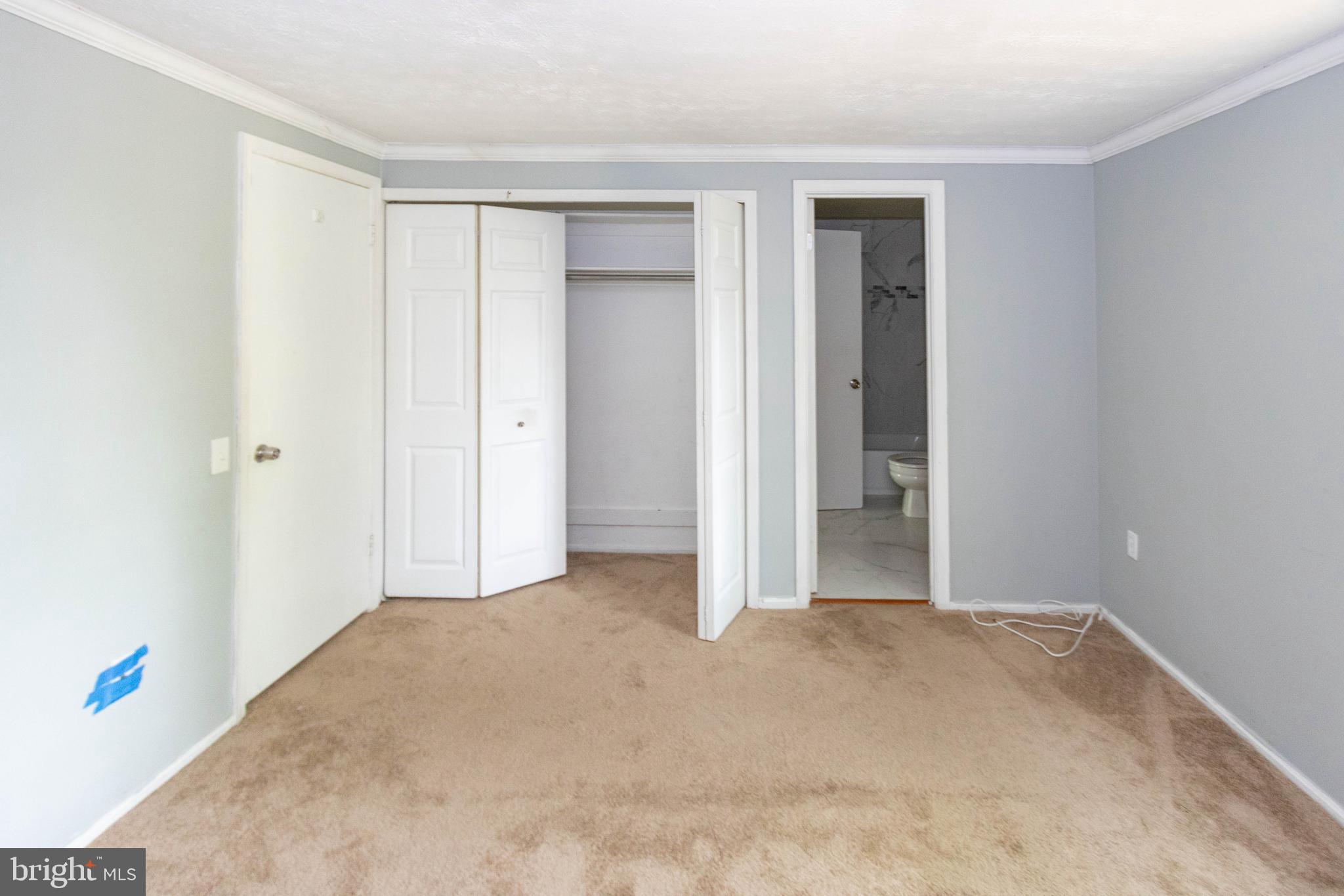 WAKEFIELD SQUARE - Residential