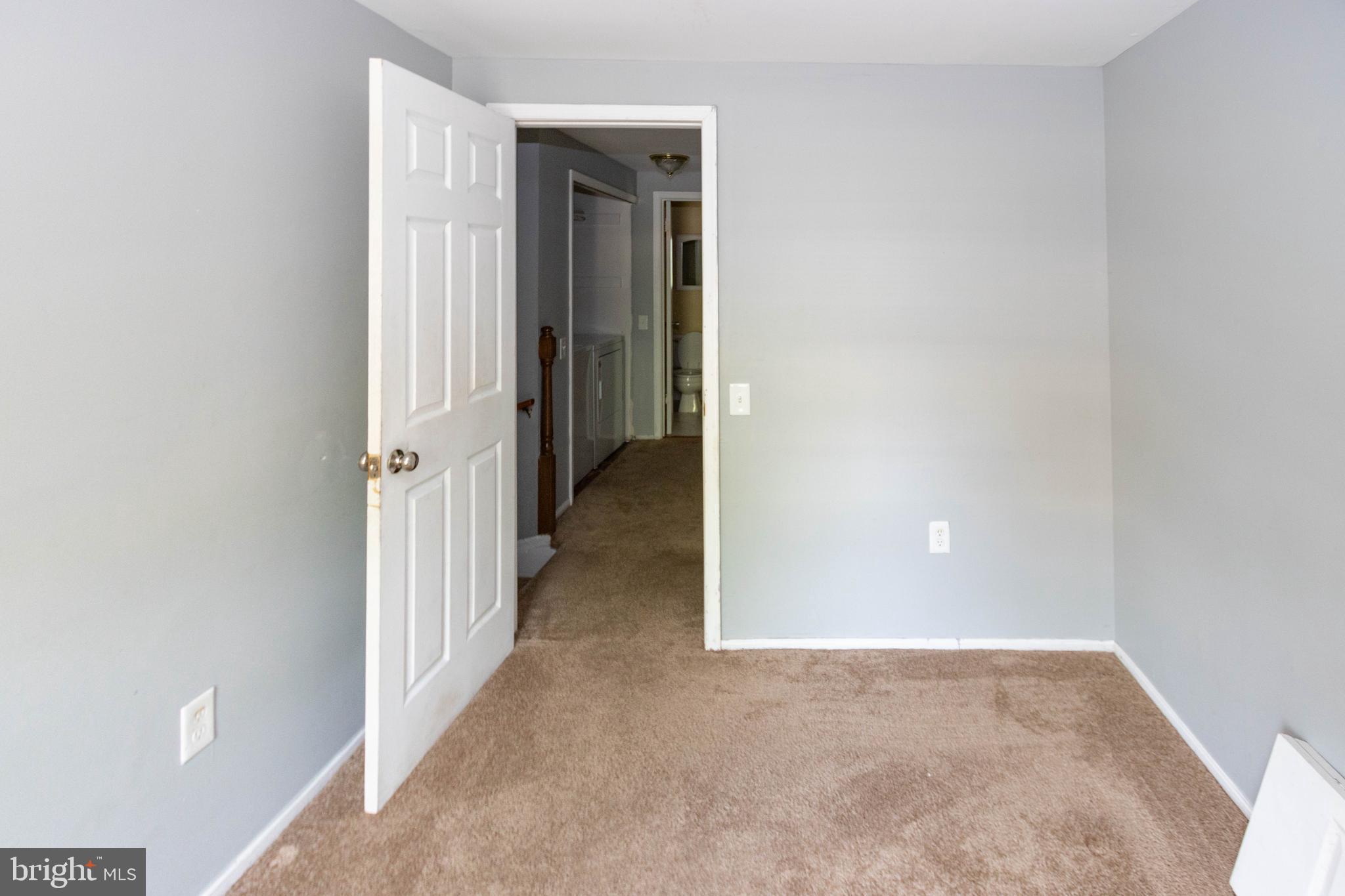 WAKEFIELD SQUARE - Residential