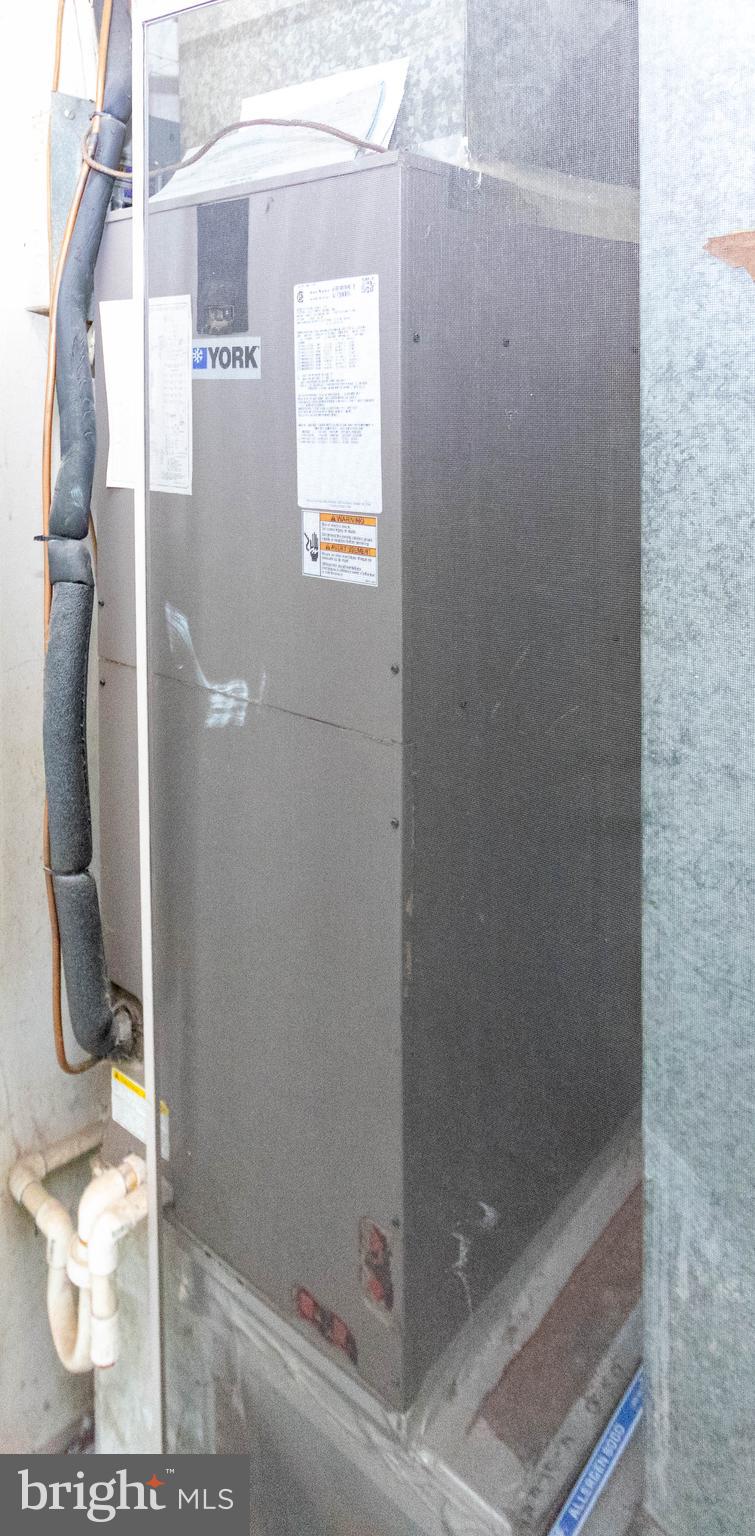 WAKEFIELD SQUARE - Residential