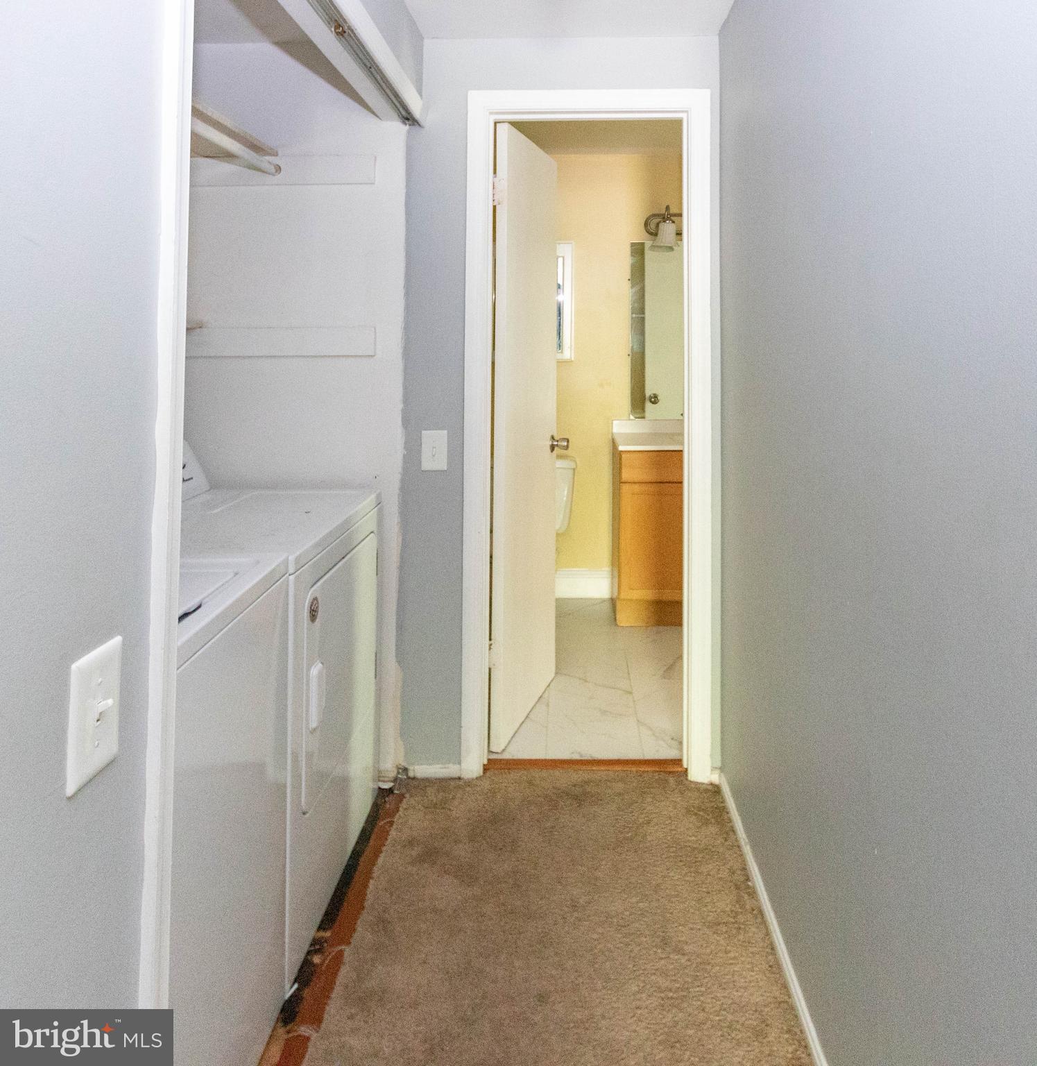 WAKEFIELD SQUARE - Residential