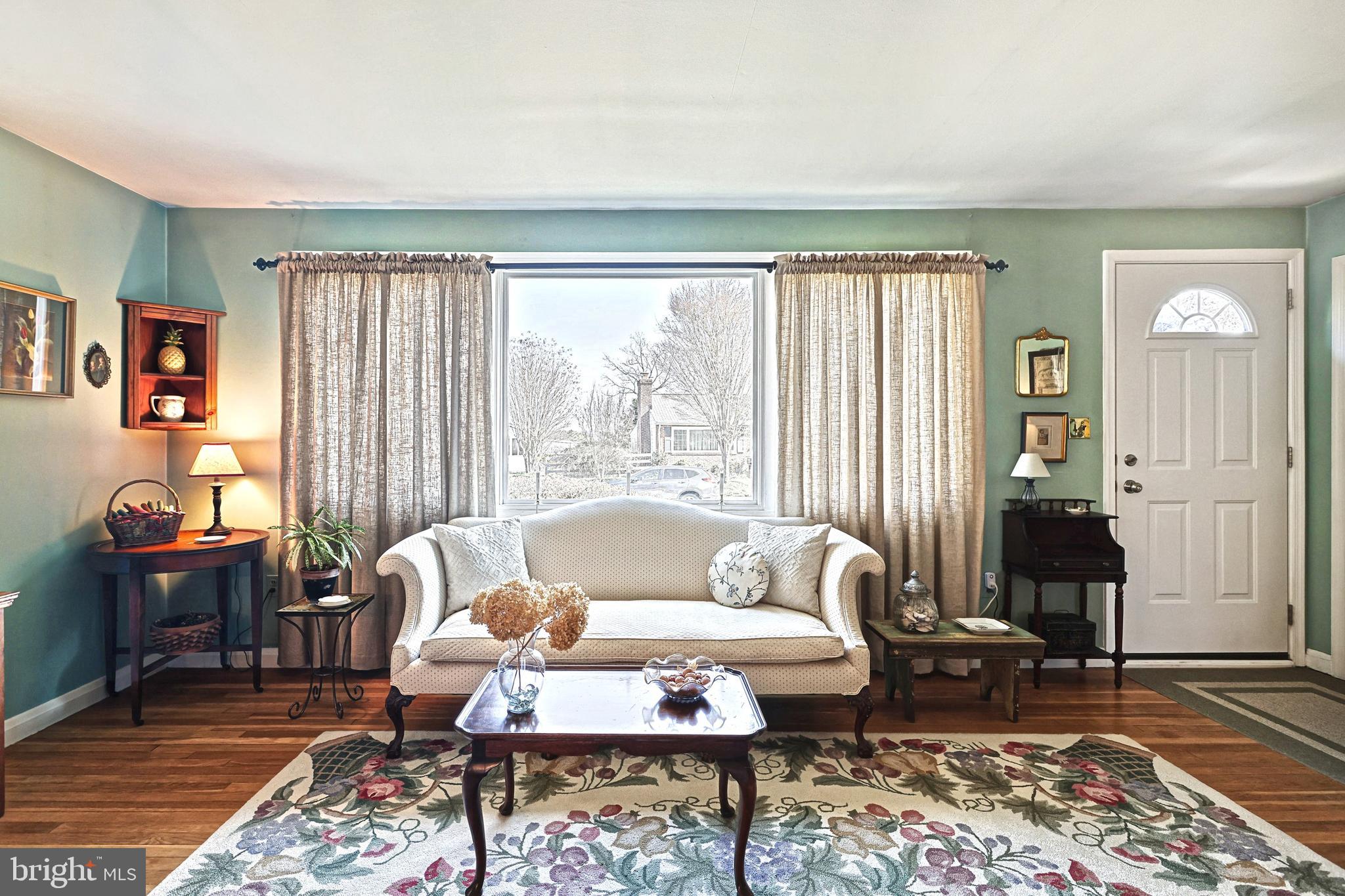 DULANEY VILLAGE - Residential