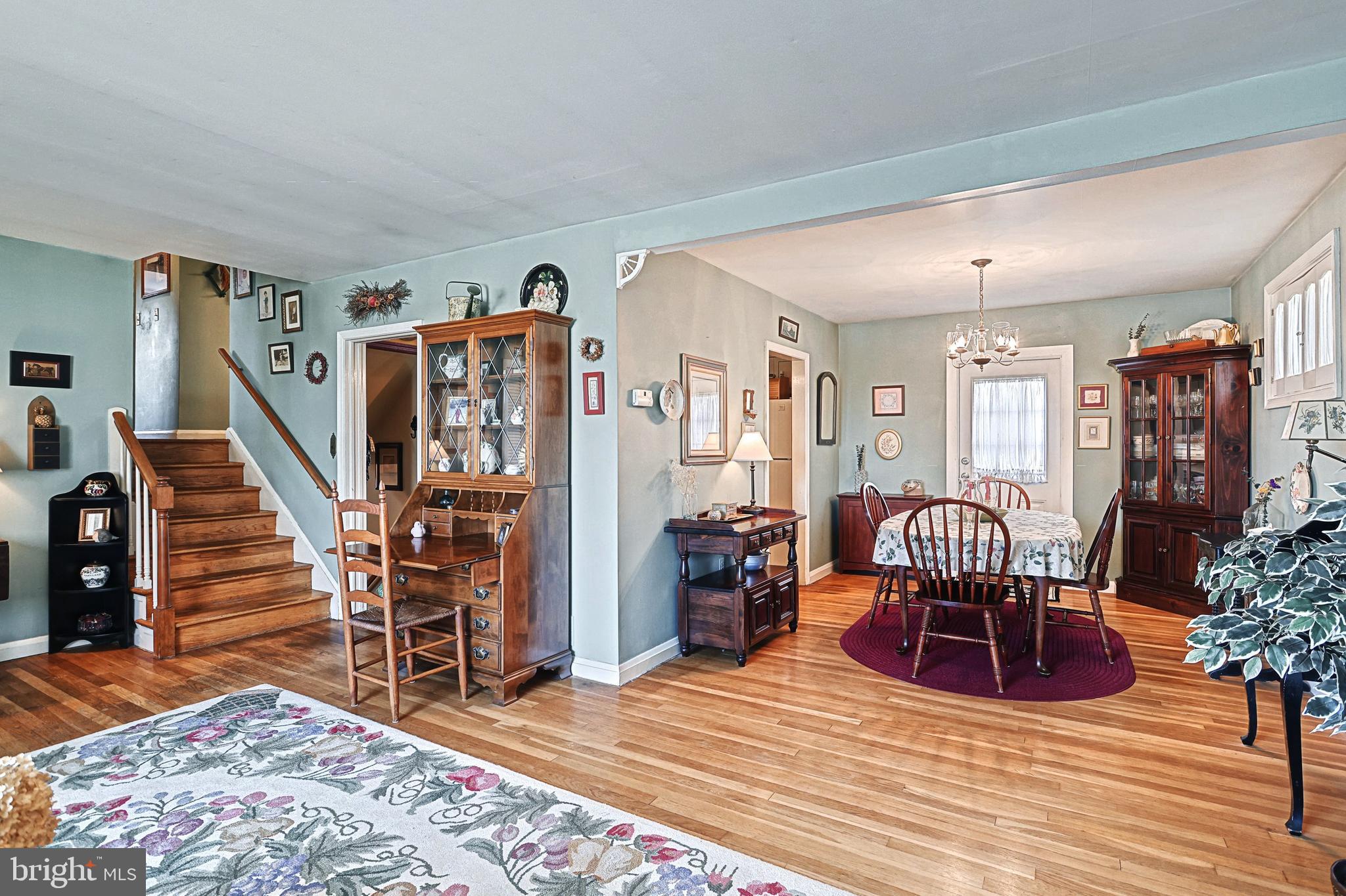 DULANEY VILLAGE - Residential