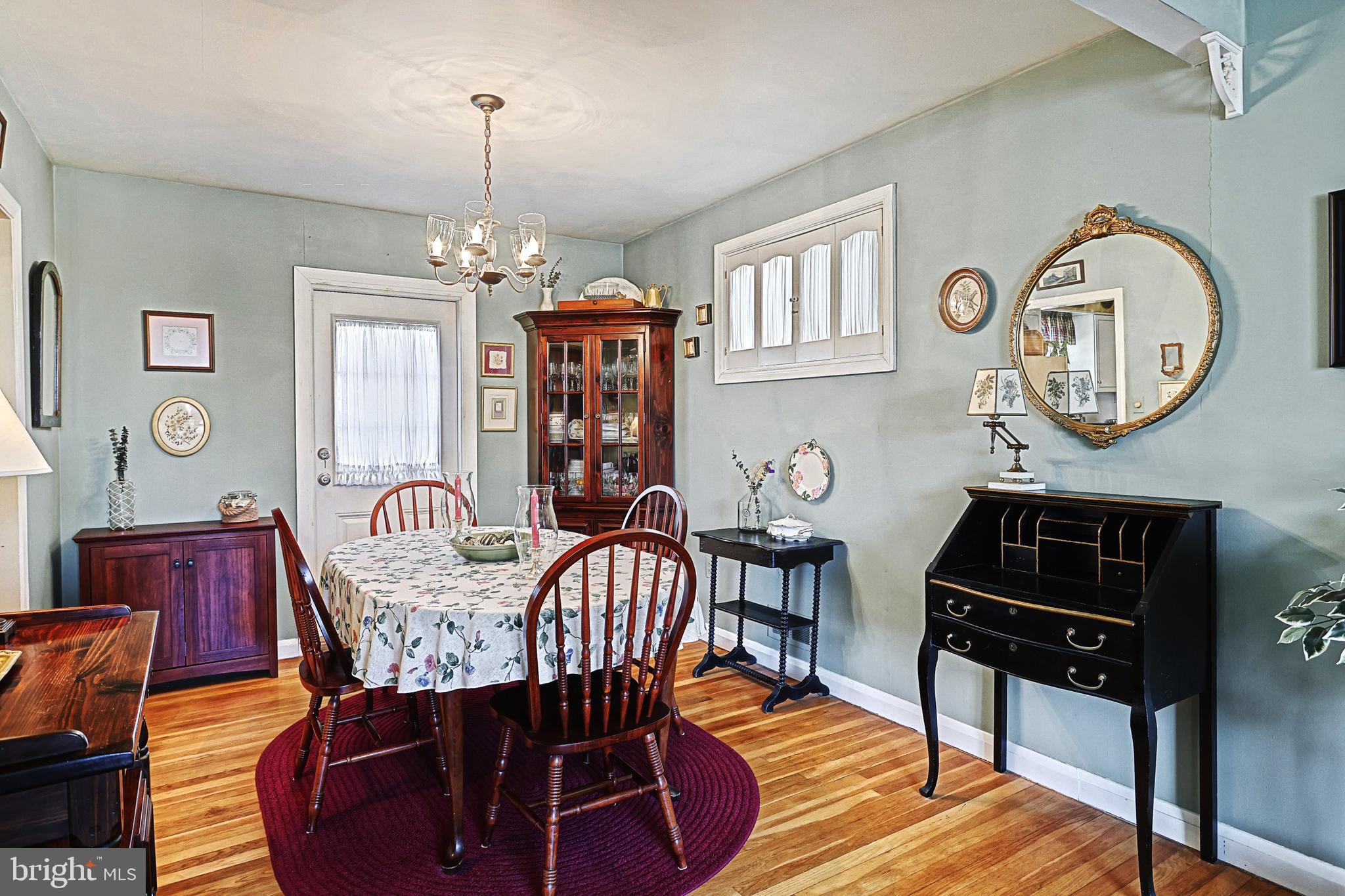 DULANEY VILLAGE - Residential