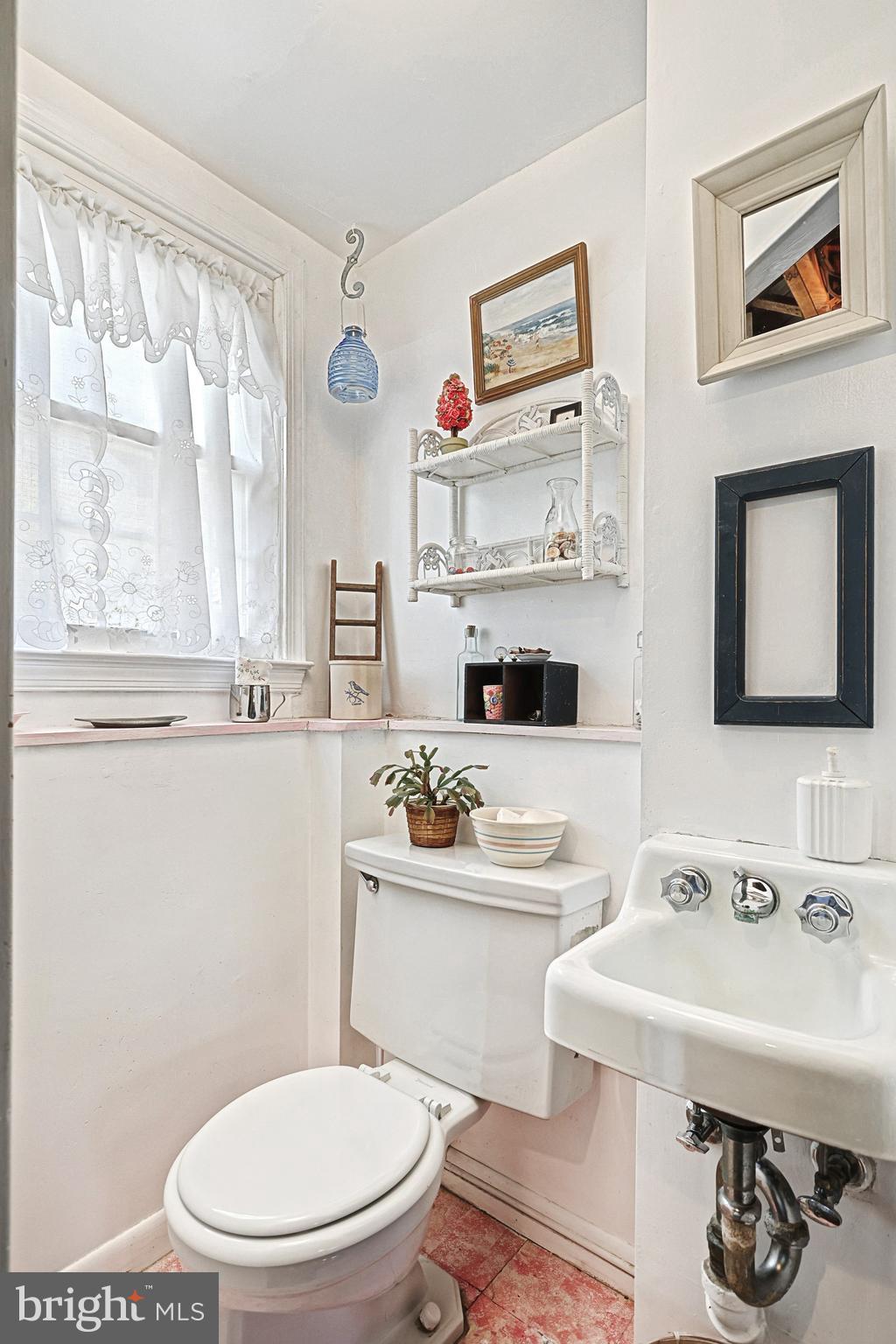 DULANEY VILLAGE - Residential