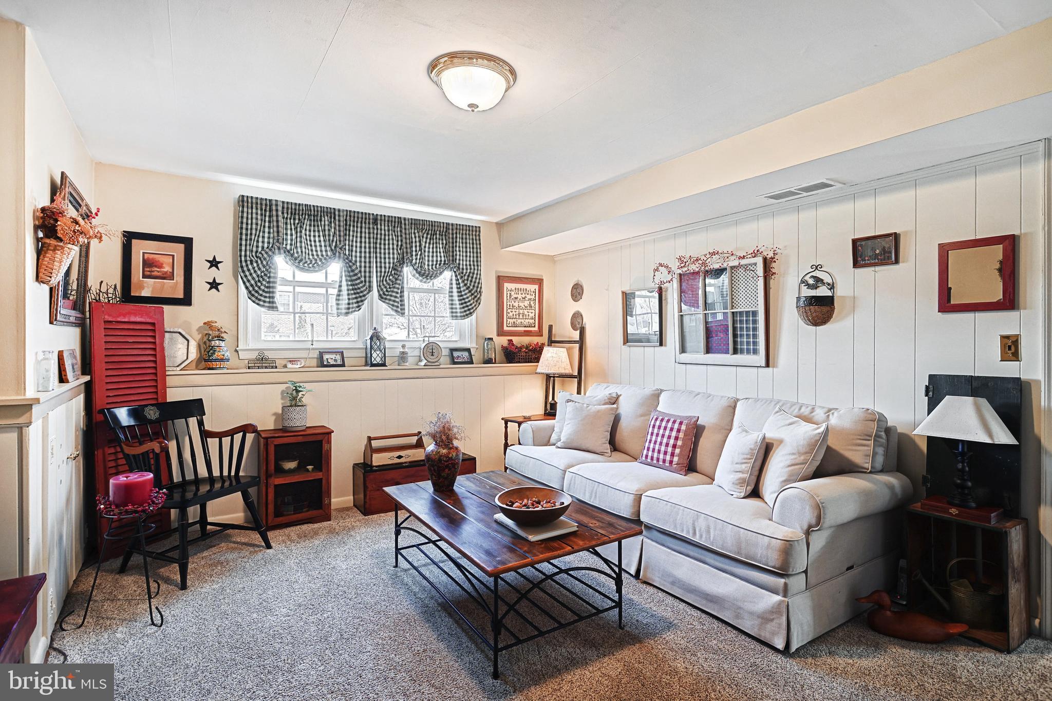 DULANEY VILLAGE - Residential