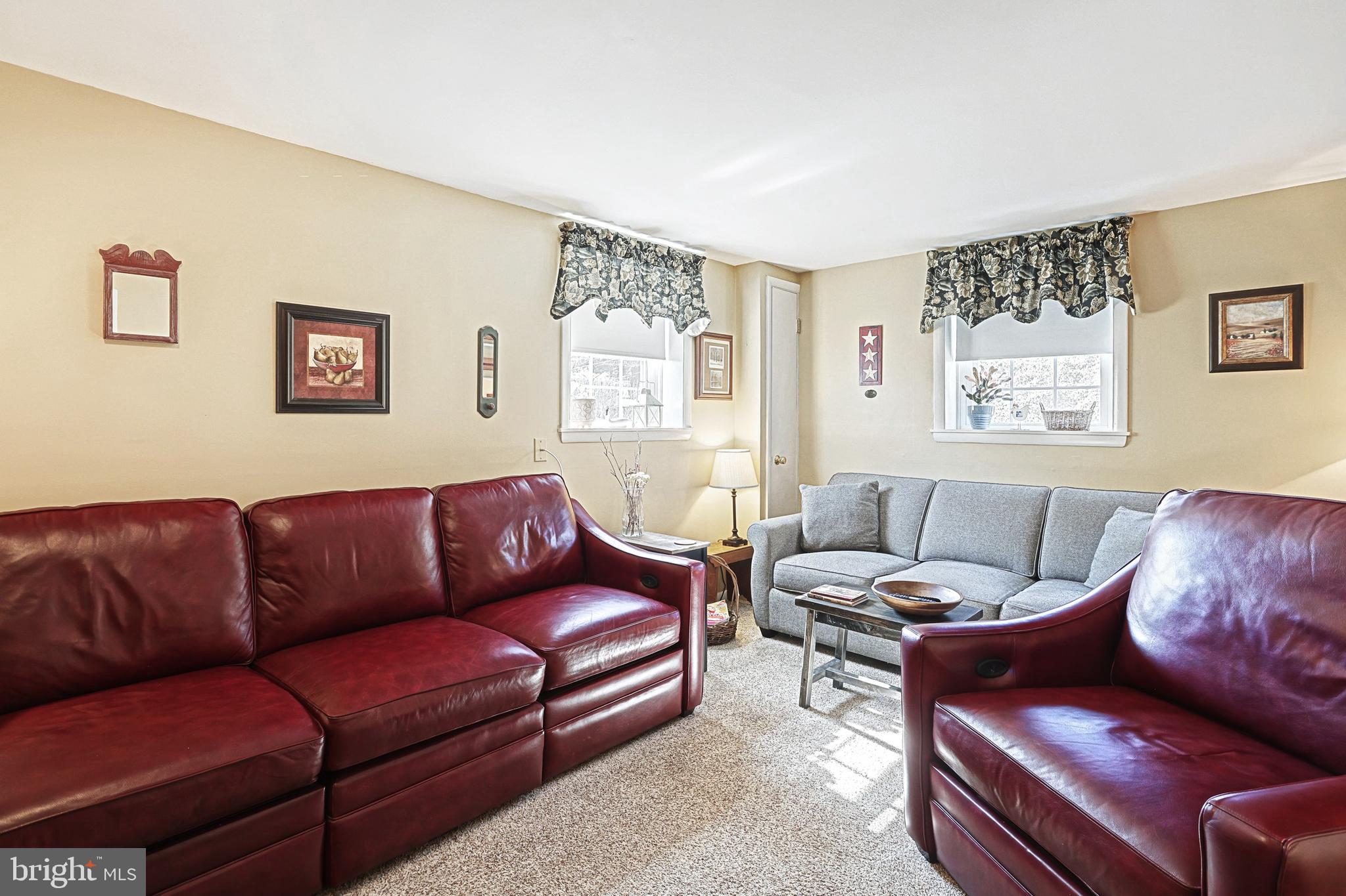 DULANEY VILLAGE - Residential