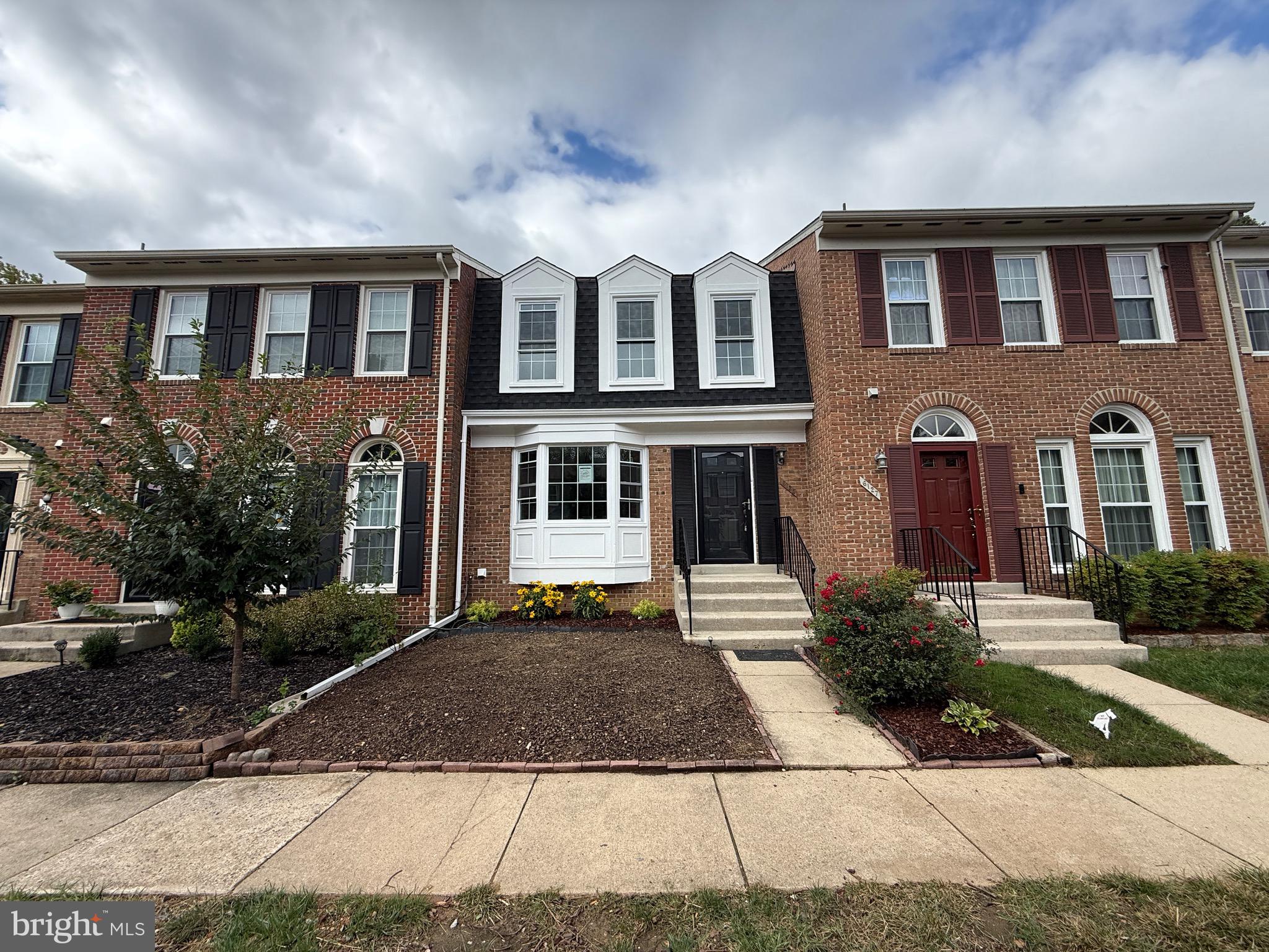 6125 SUMMER PARK LANE