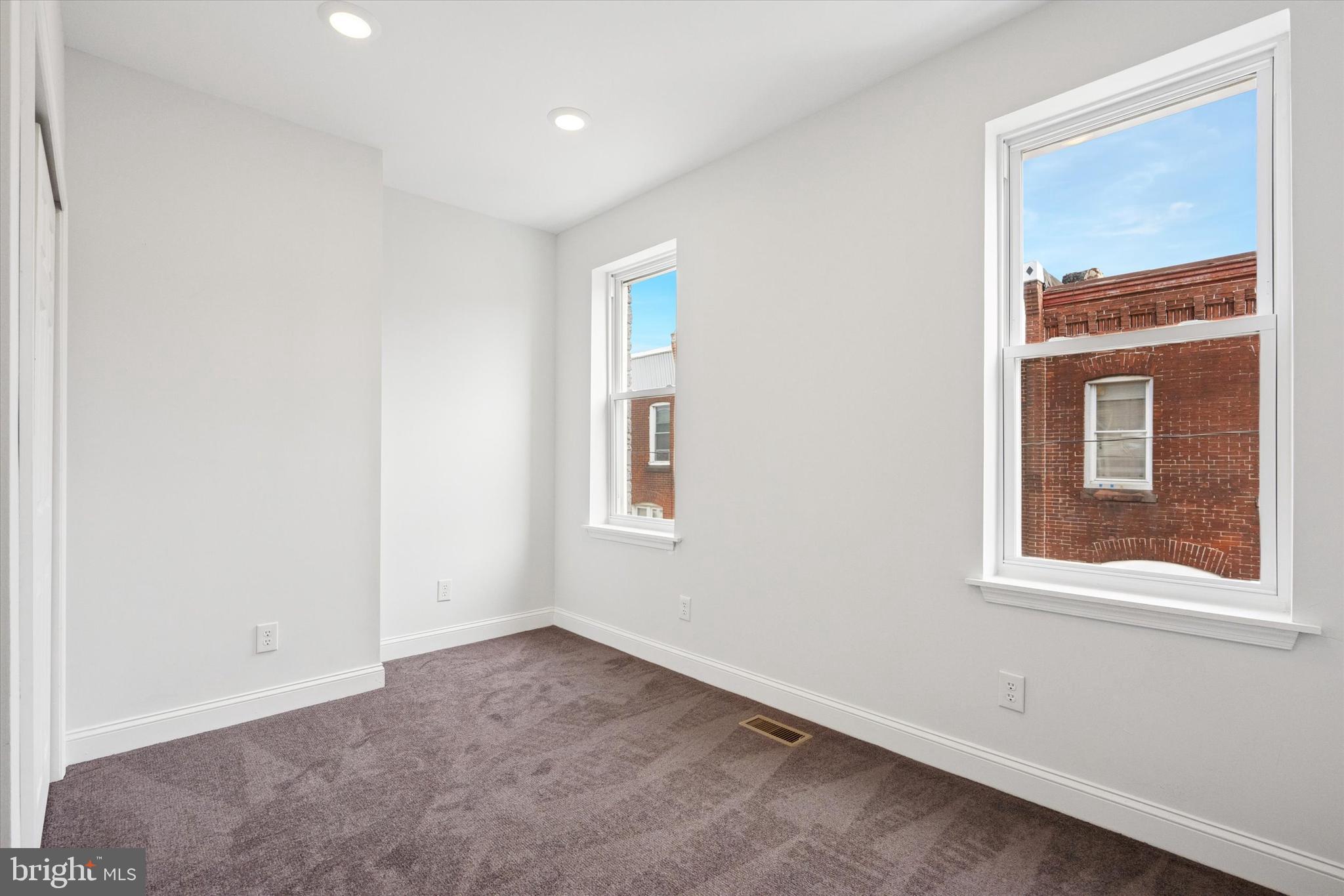 PORT RICHMOND - Residential