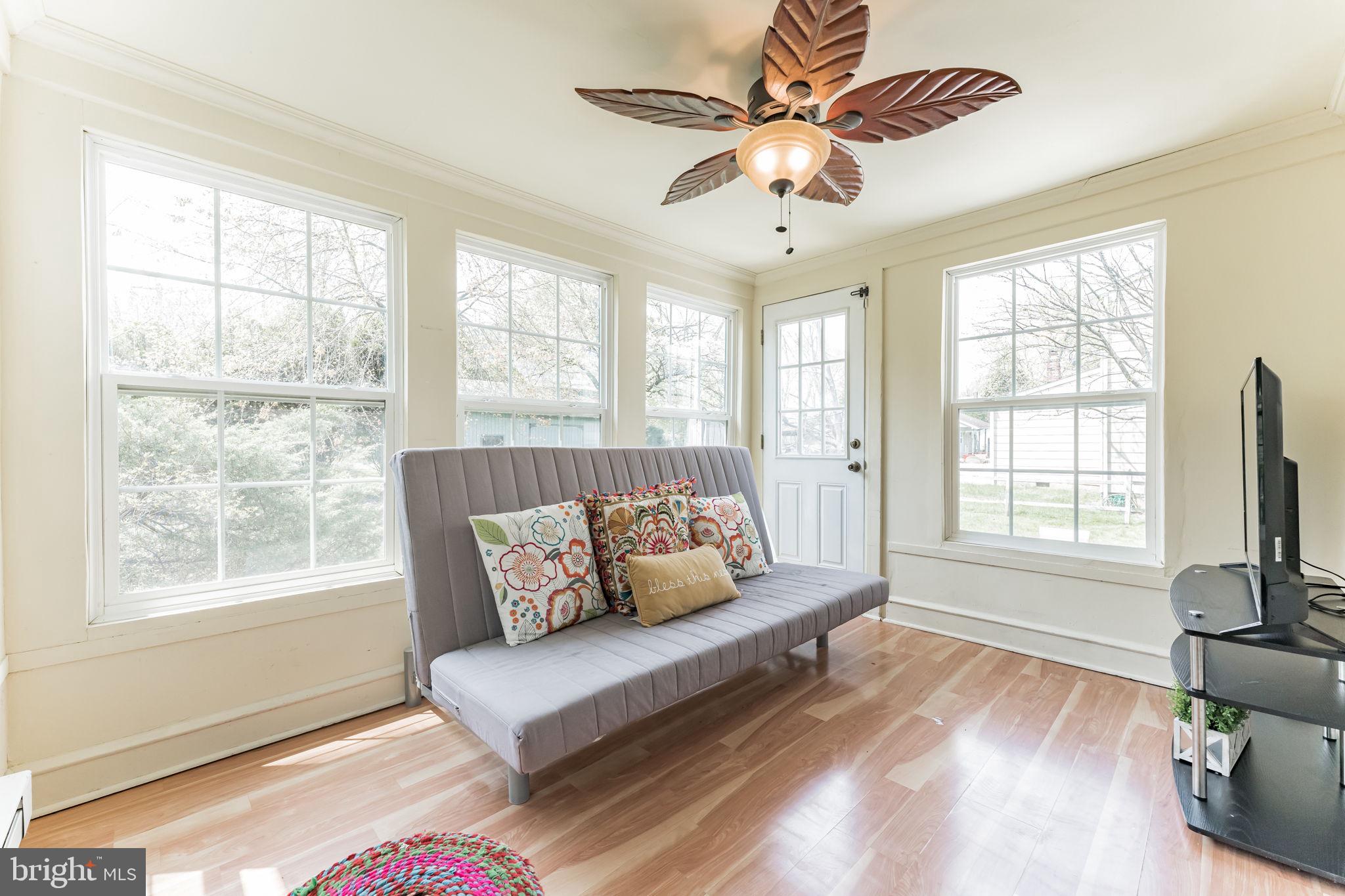 WILLOW MANOR - Residential