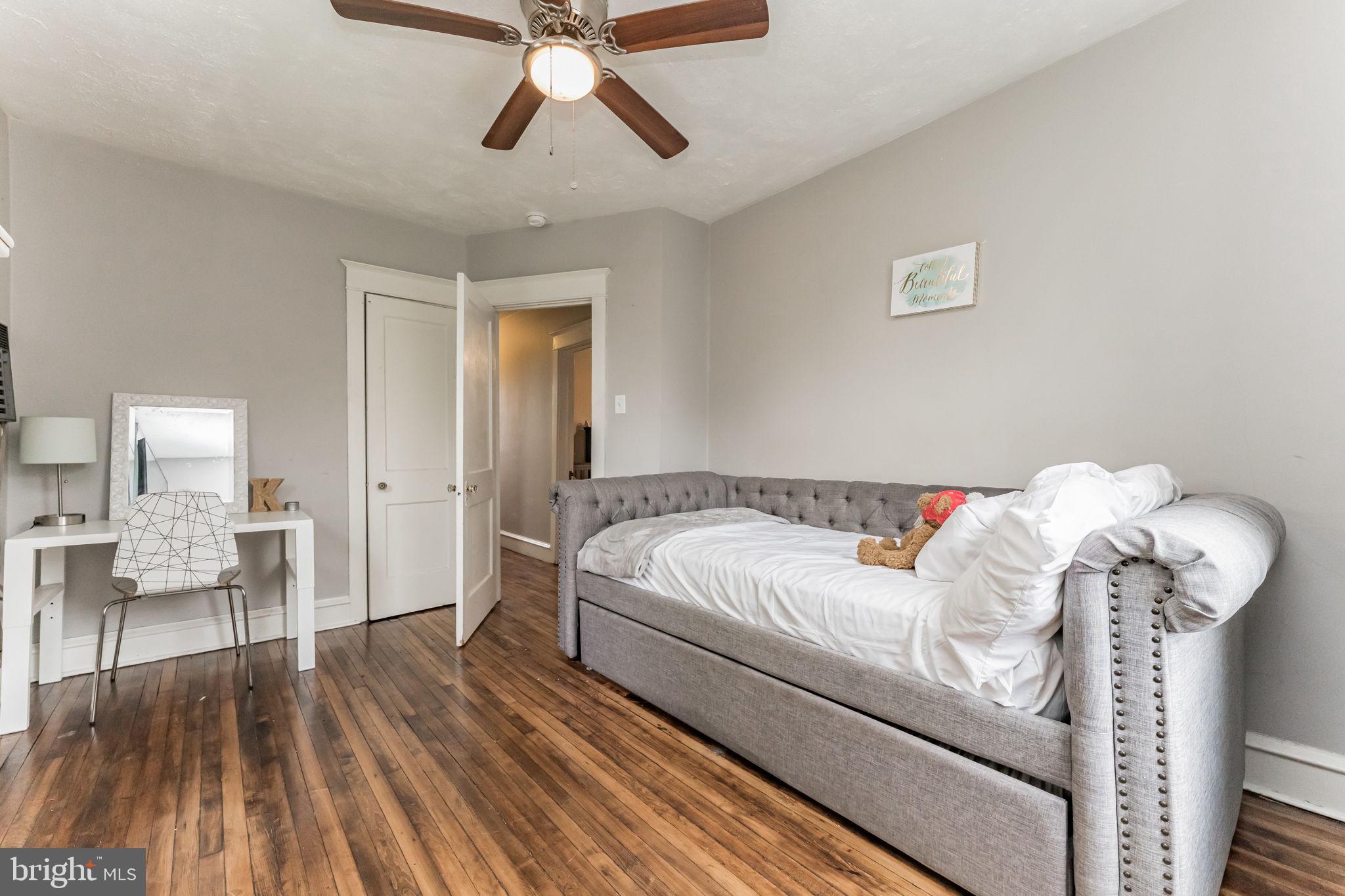 WILLOW MANOR - Residential