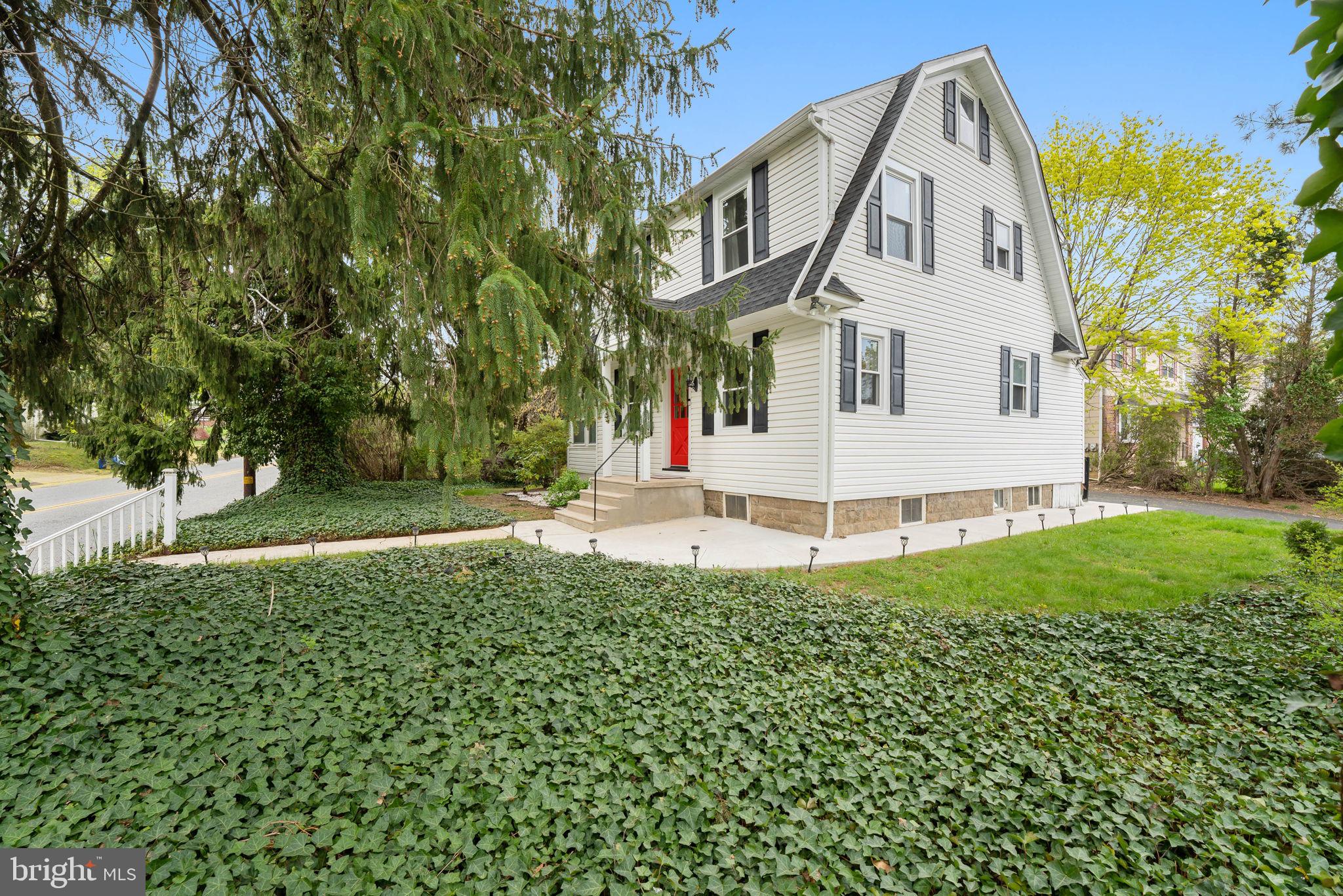 WILLOW MANOR - Residential