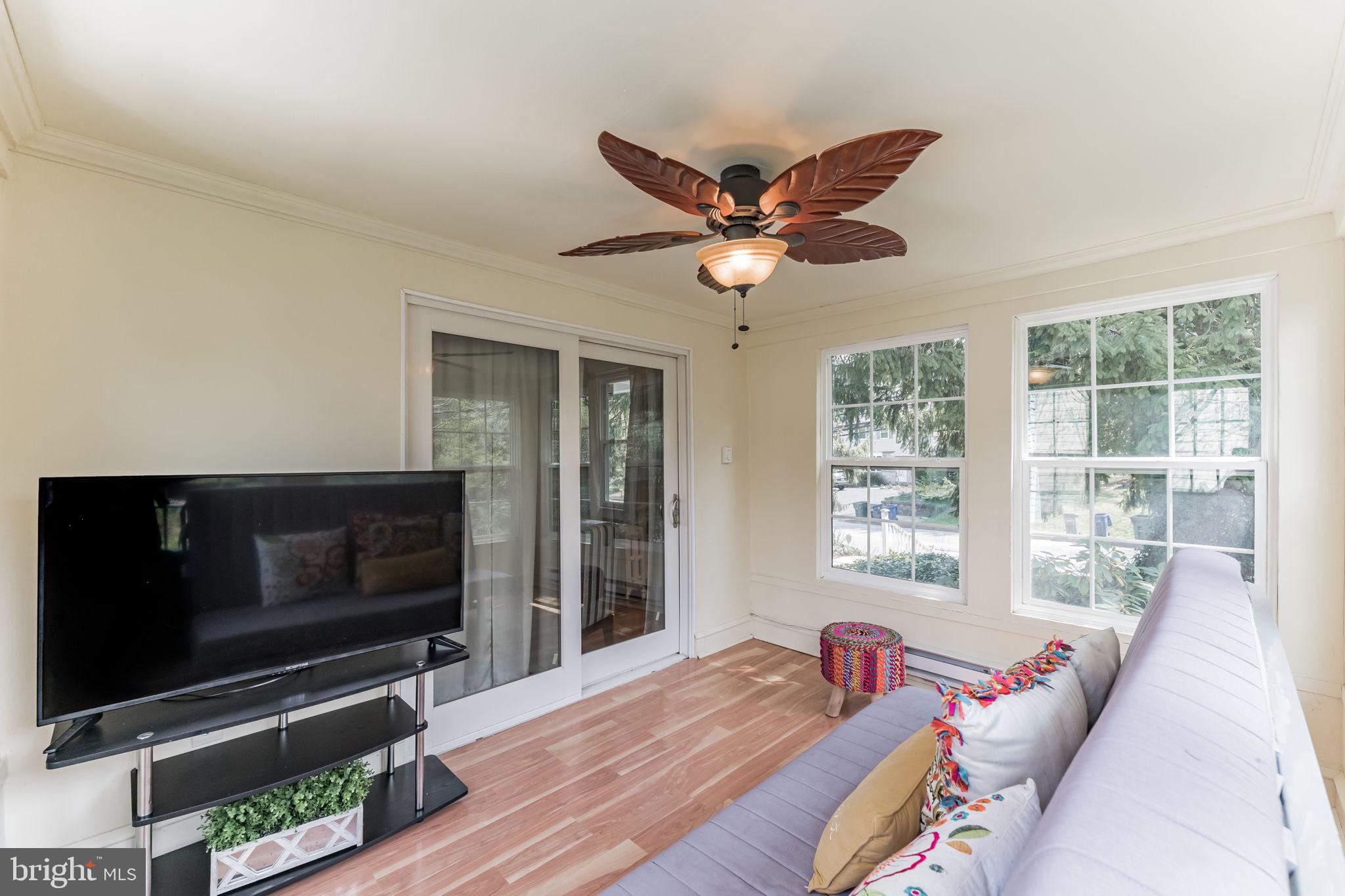 WILLOW MANOR - Residential