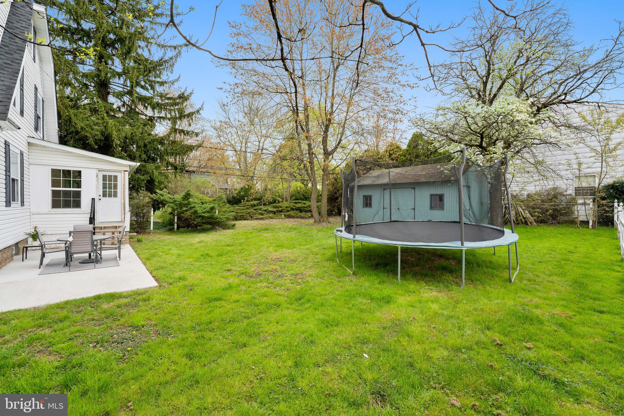 WILLOW MANOR - Residential