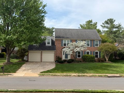 Photo of 5245 Glen Meadow Road, CENTREVILLE, VA 20120 (MLS # VAFX2305314)