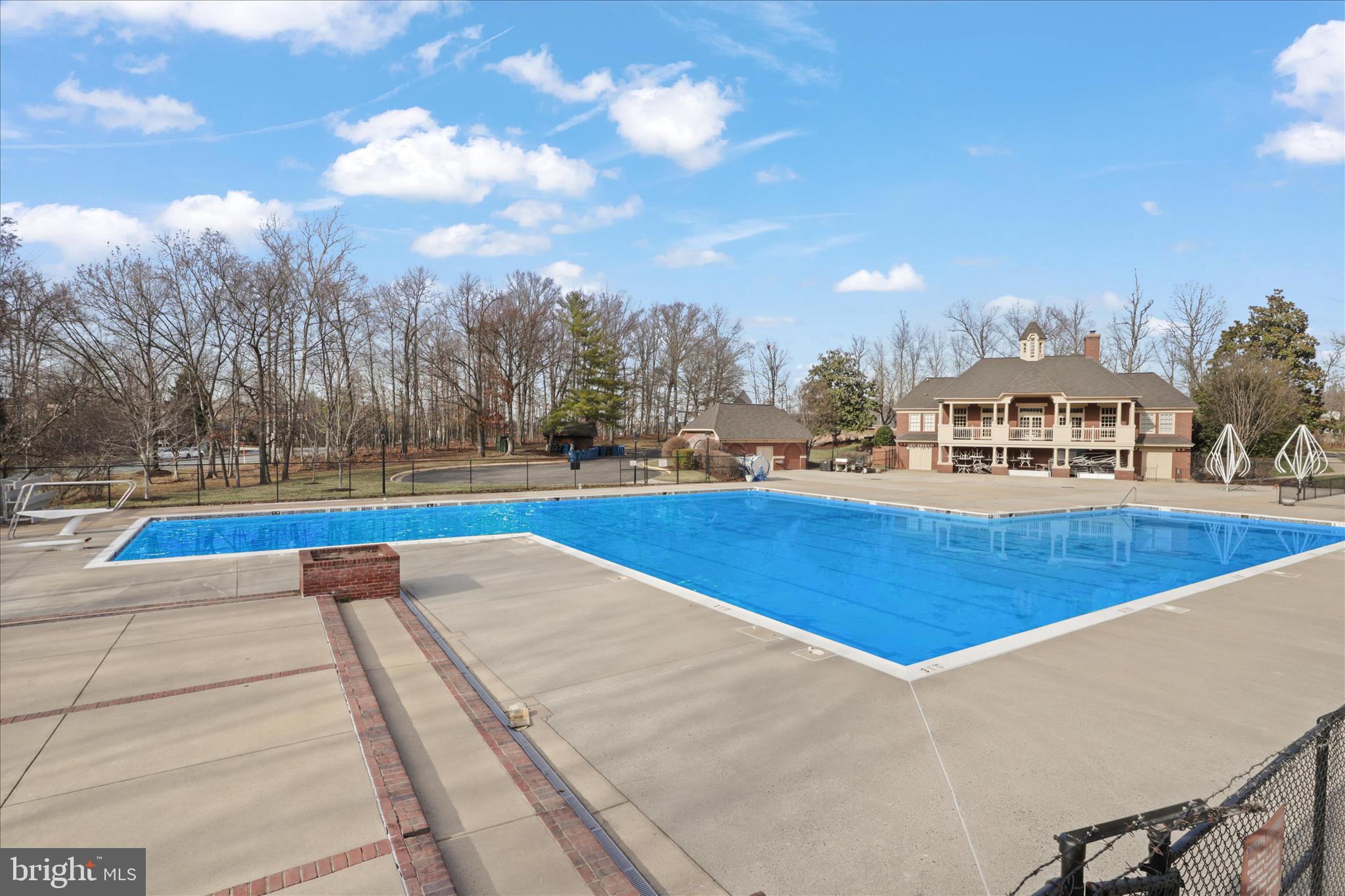 SULLY STATION - Residential