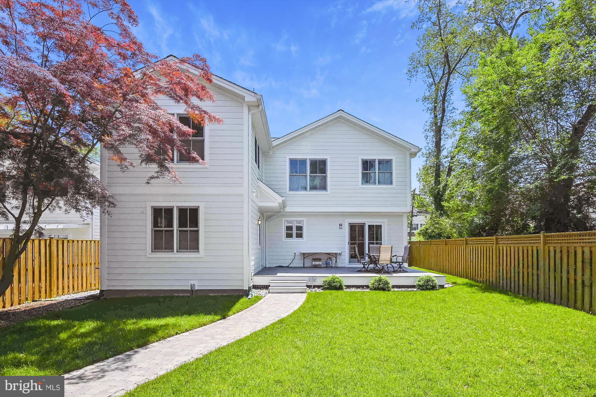 EASTPORT - Residential Lease