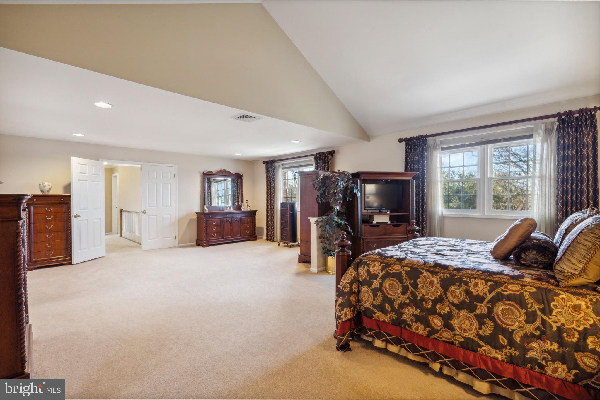 THE ESTATES OF DOYLESTOWN - Residential