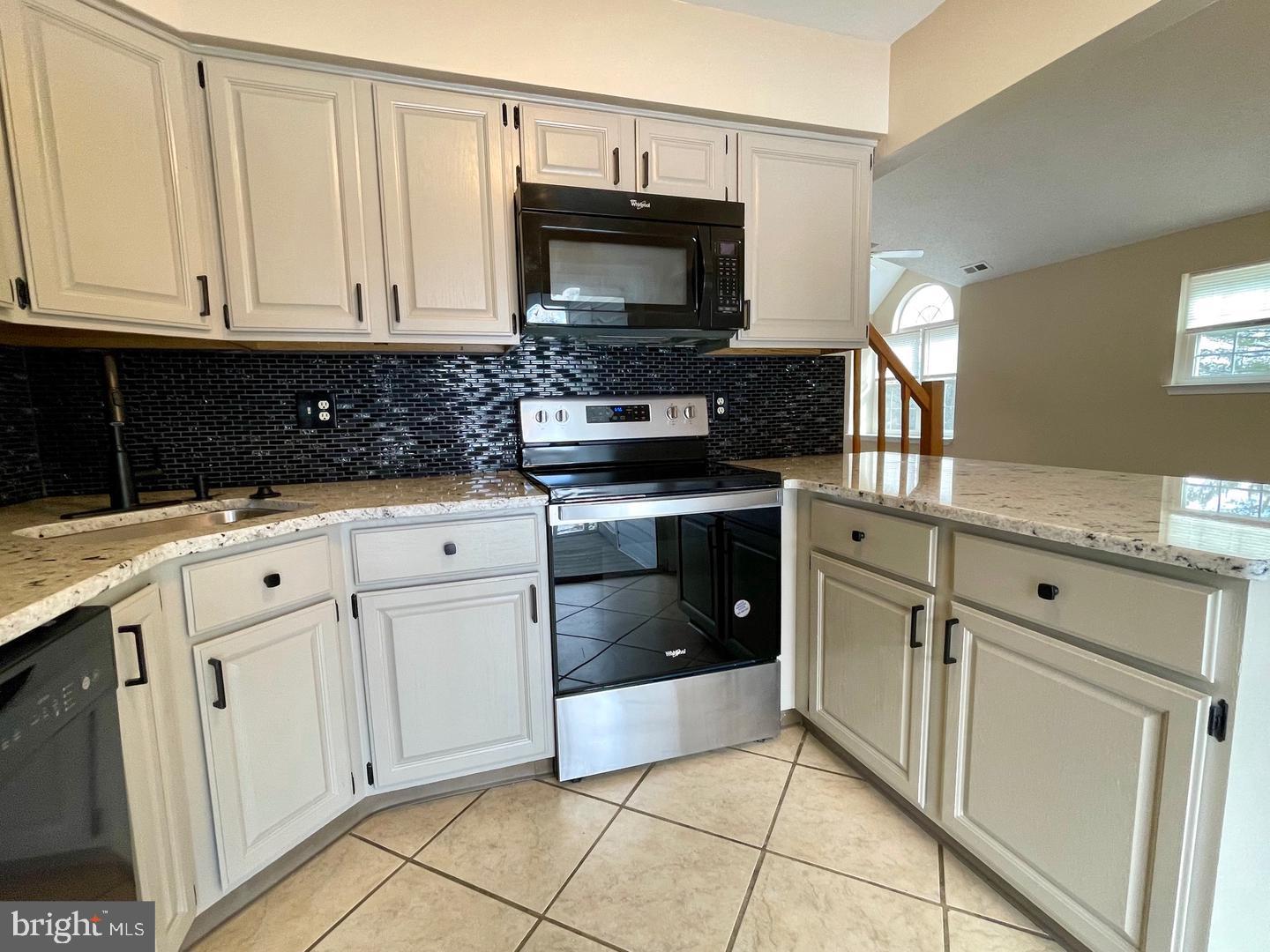 102 GRAND BOULEVARD 2