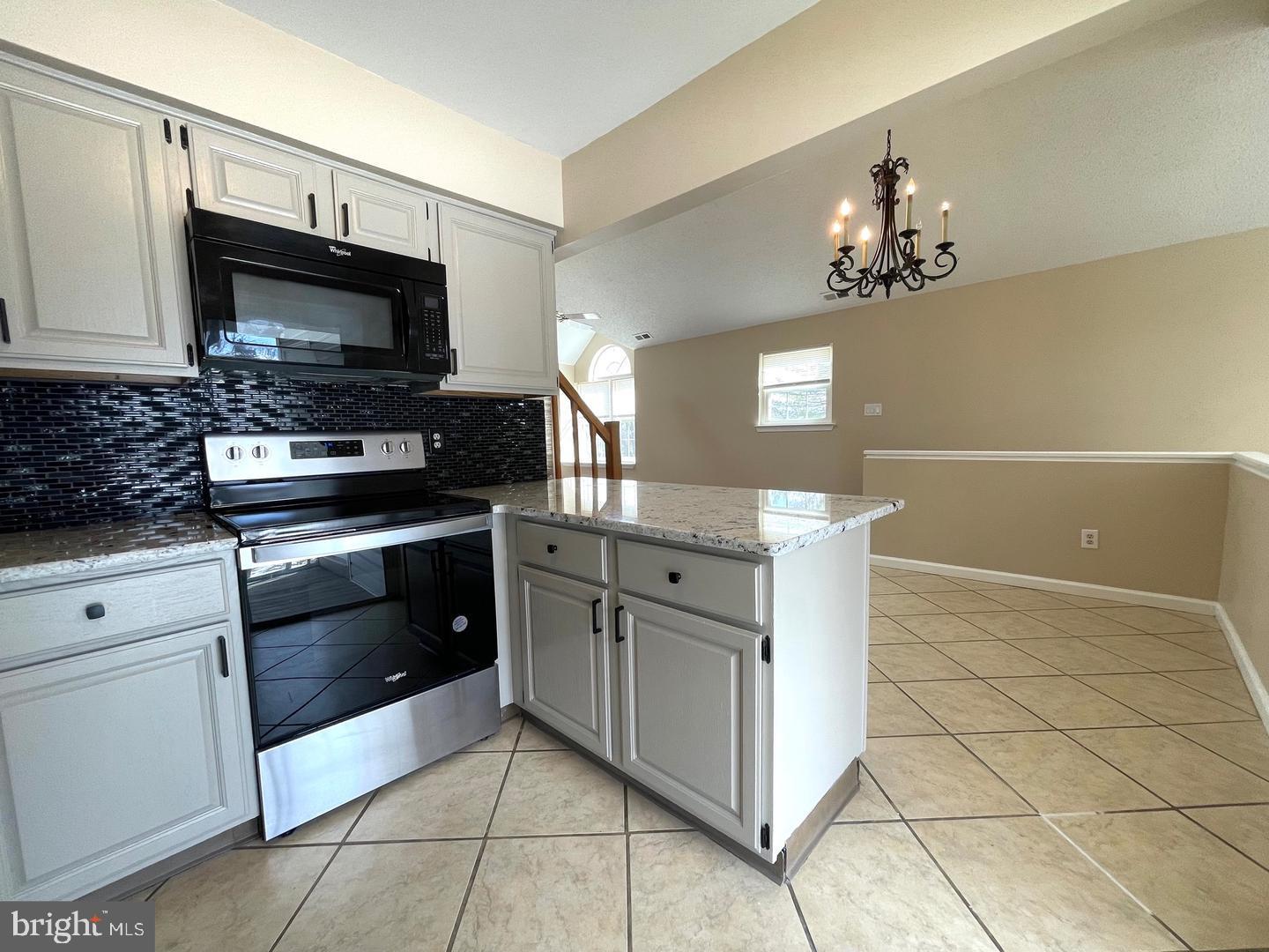 102 GRAND BOULEVARD 2