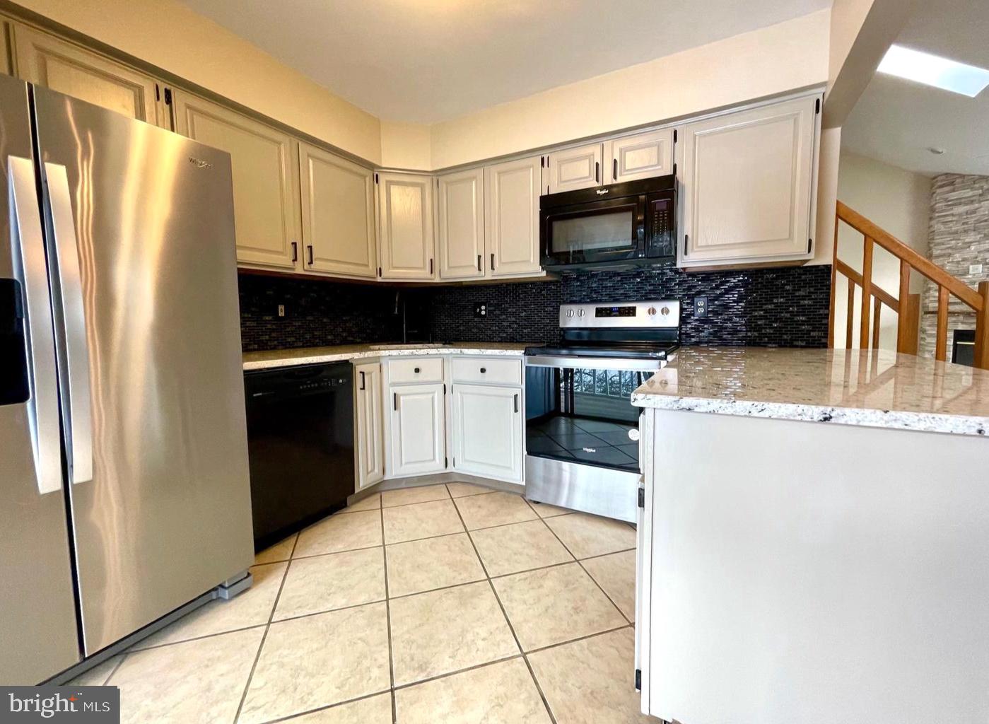 102 GRAND BOULEVARD 2