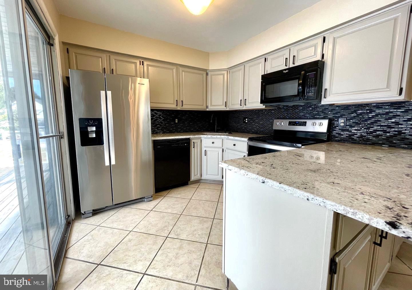 102 GRAND BOULEVARD 2