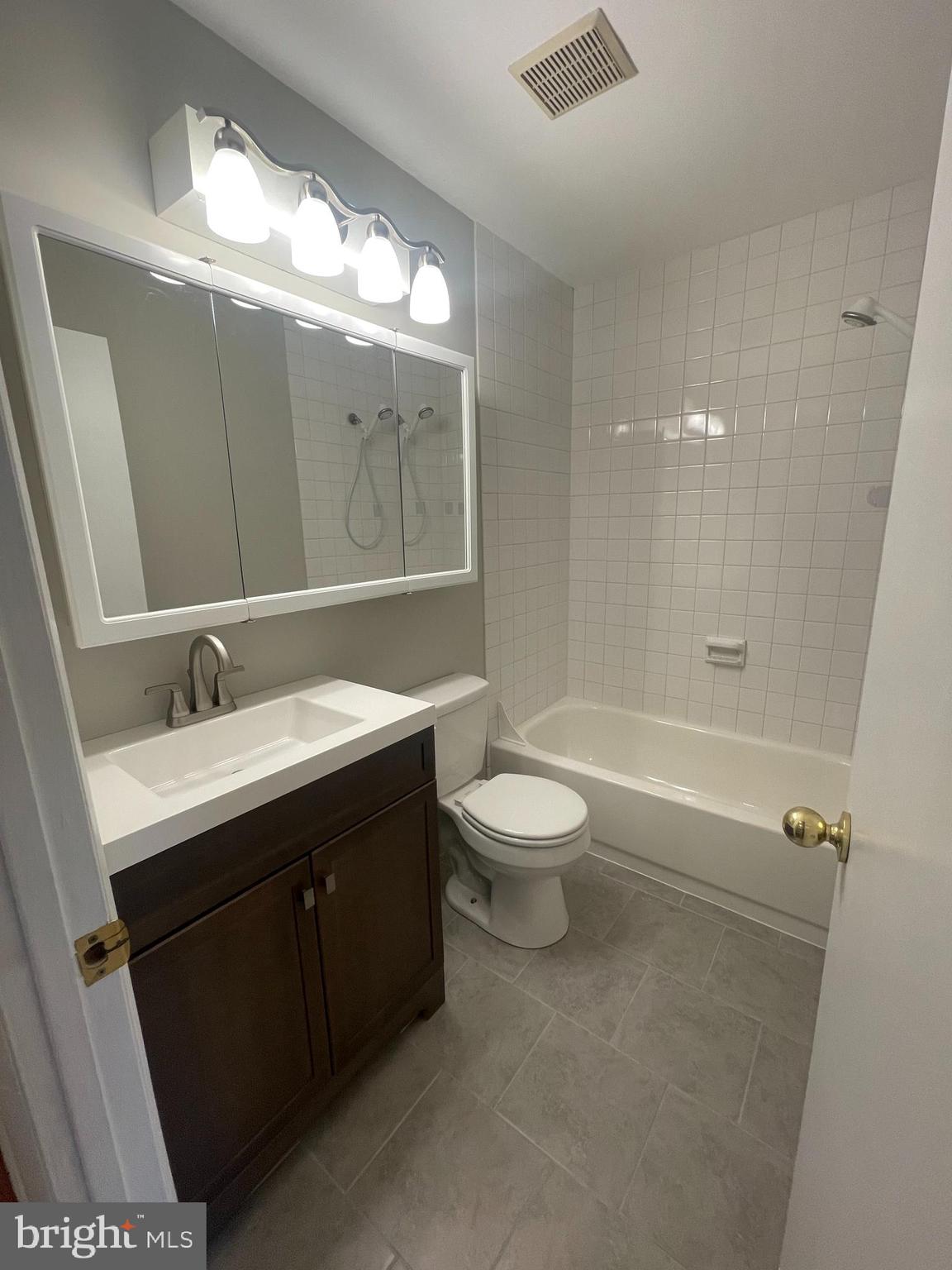 PENNSPORT - Residential Lease