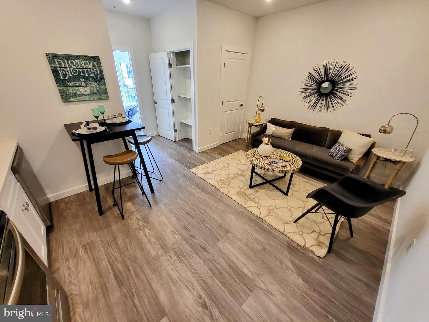 FAIRMOUNT - Residential Lease