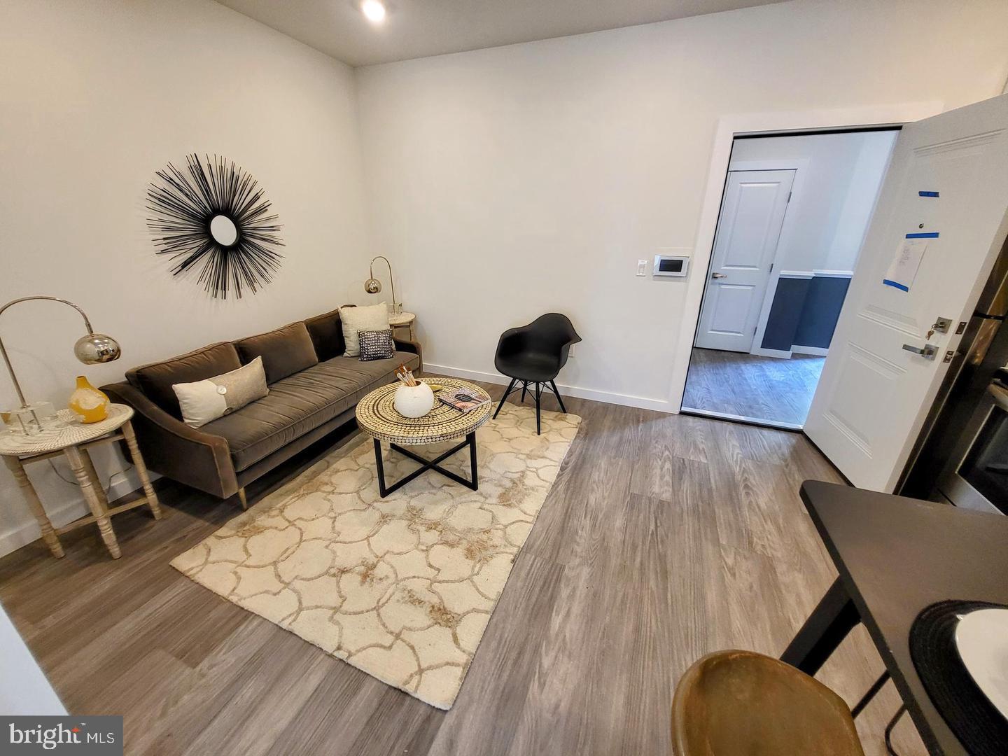 FAIRMOUNT - Residential Lease